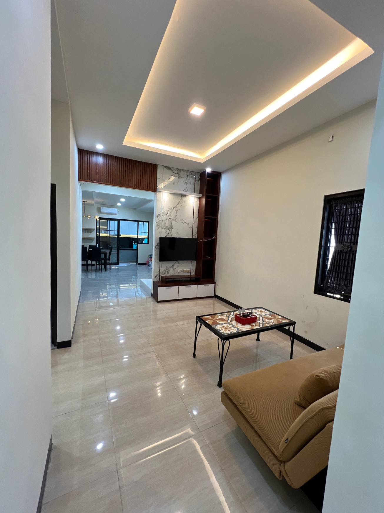 Rumah Siap Huni di Sidoarjo Selatan - Full AC, CCTV, Internet - Hanya 890 Juta!