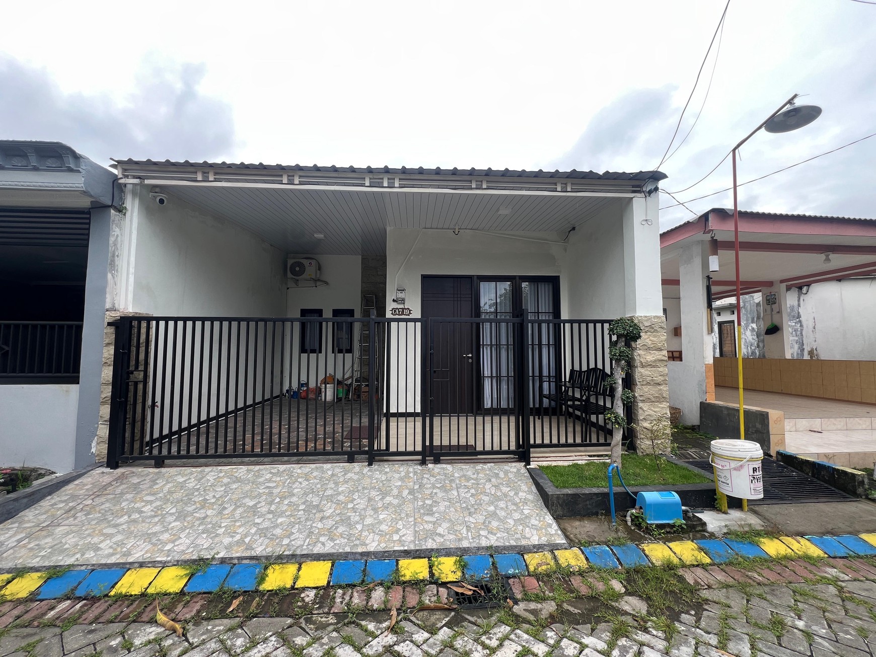 Rumah Siap Huni di Sidoarjo Selatan - Full AC, CCTV, Internet - Hanya 890 Juta!