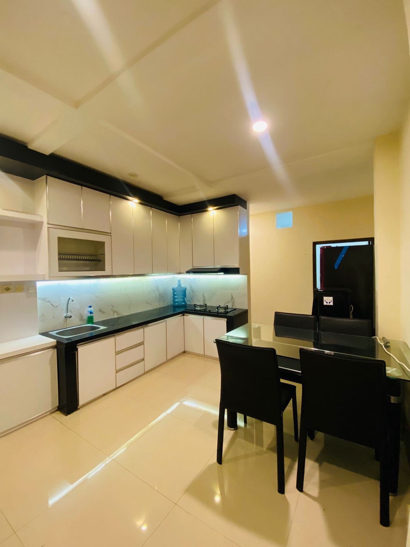 Rumah 6 Kamar Tidur Dalam Perum Cokro Regency