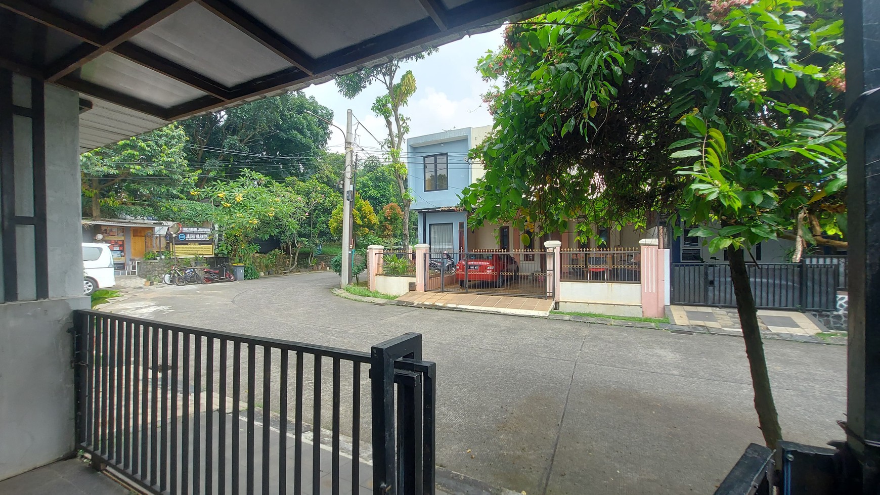 Rumah Minimalis Nyaman di Perumahan Grand Residences Pondok Cabe