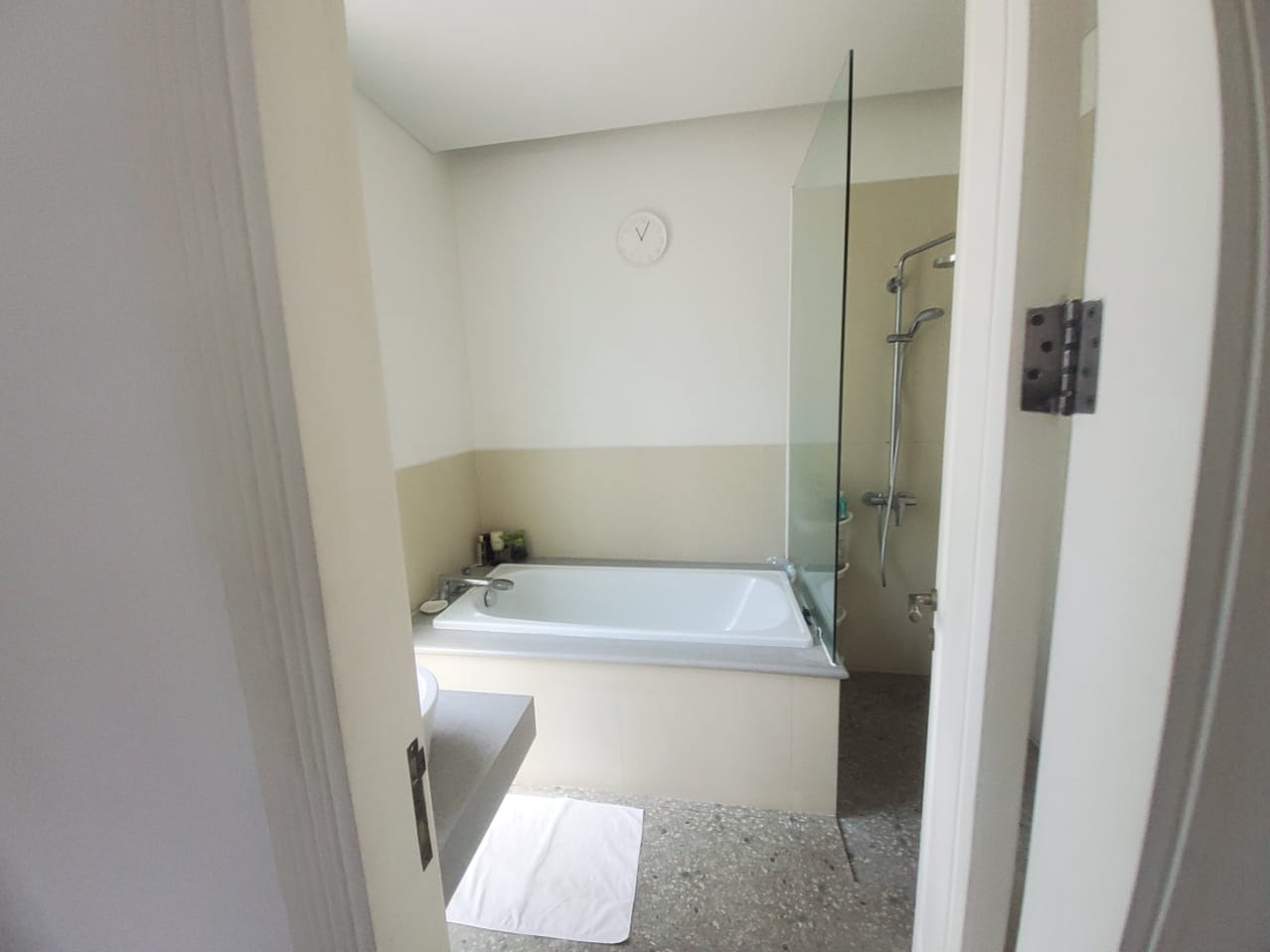 Rumah Cluster Siap Huni 3 Lantai Area Kemang Jakarta Selatan