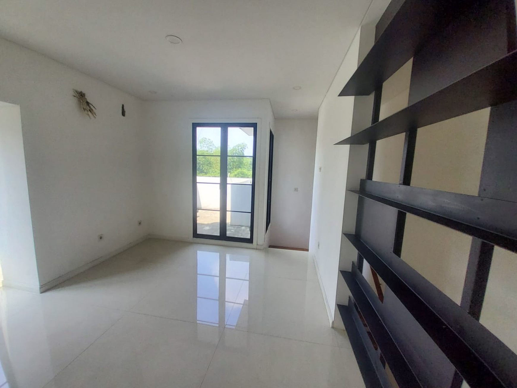 Rumah Cluster Siap Huni 3 Lantai Area Kemang Jakarta Selatan