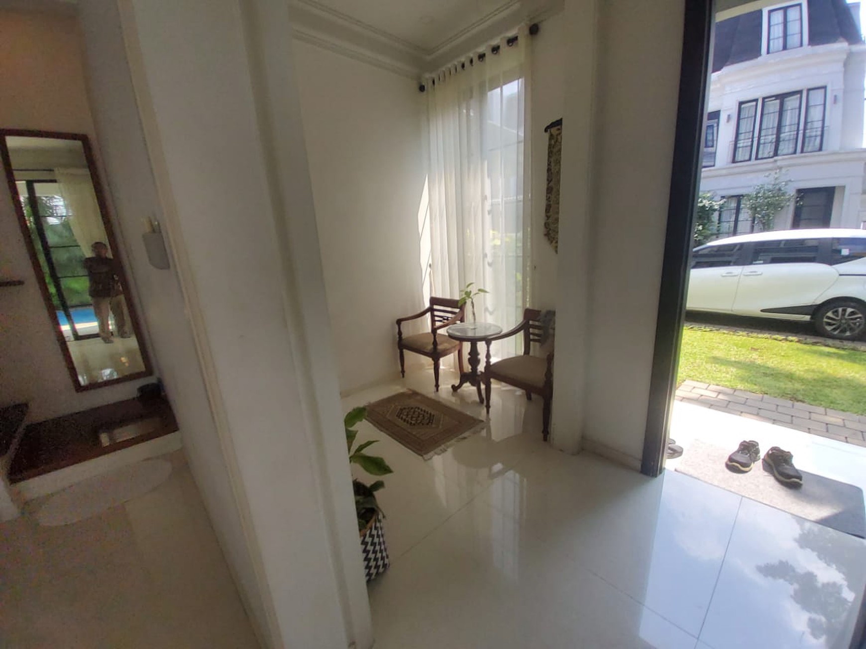 Rumah Cluster Siap Huni 3 Lantai Area Kemang Jakarta Selatan