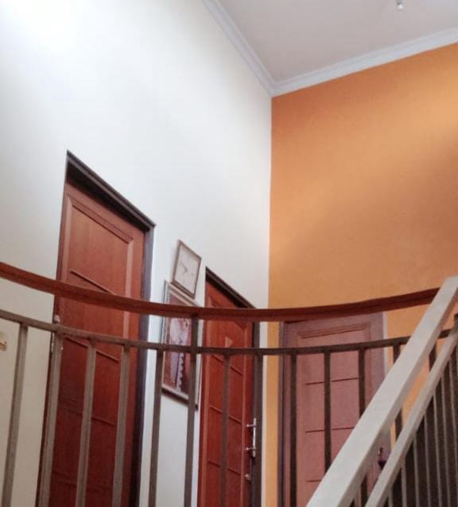 Di jual rumah Deket pintu tol TB Simatupang