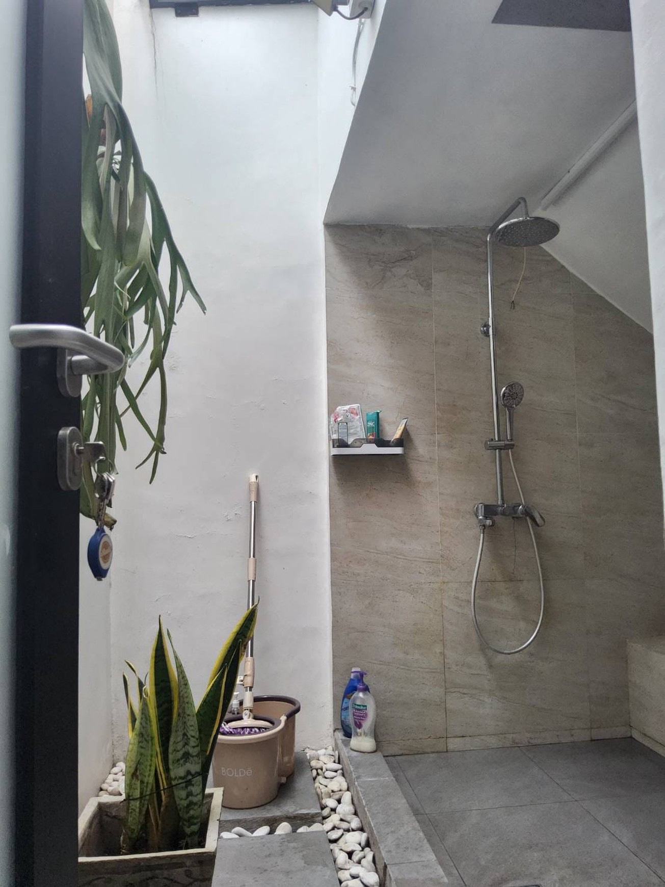 Rumah Baru Renovasi di Legenda Wisata Hunian Nyaman dan Strategis