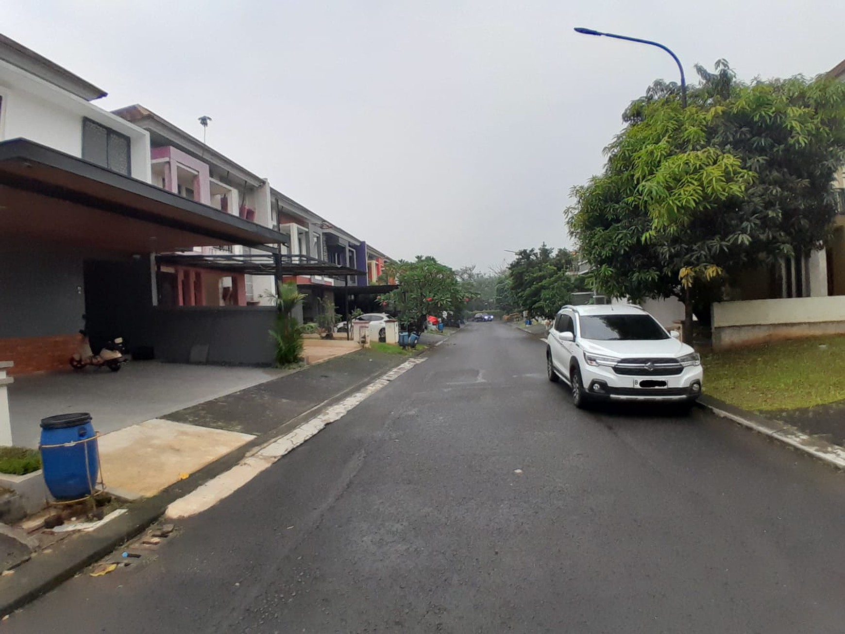 Rumah Baru Renovasi di Legenda Wisata Hunian Nyaman dan Strategis