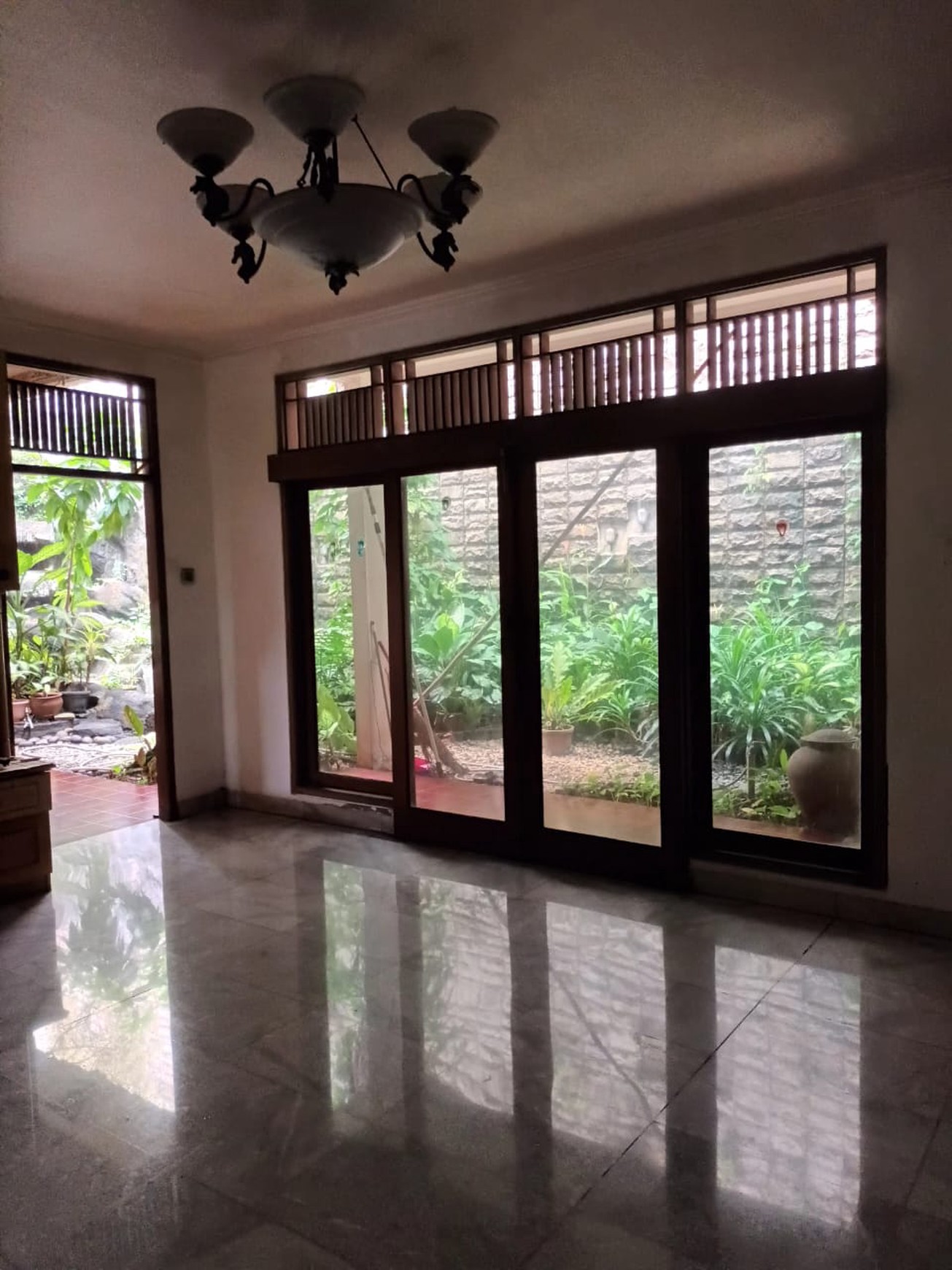Dijual Rumah di Cinere