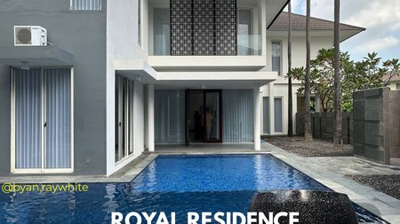DIJUAL RUMAH PRIVATE SWIMMING POOL - ROYAL RESIDENCE 