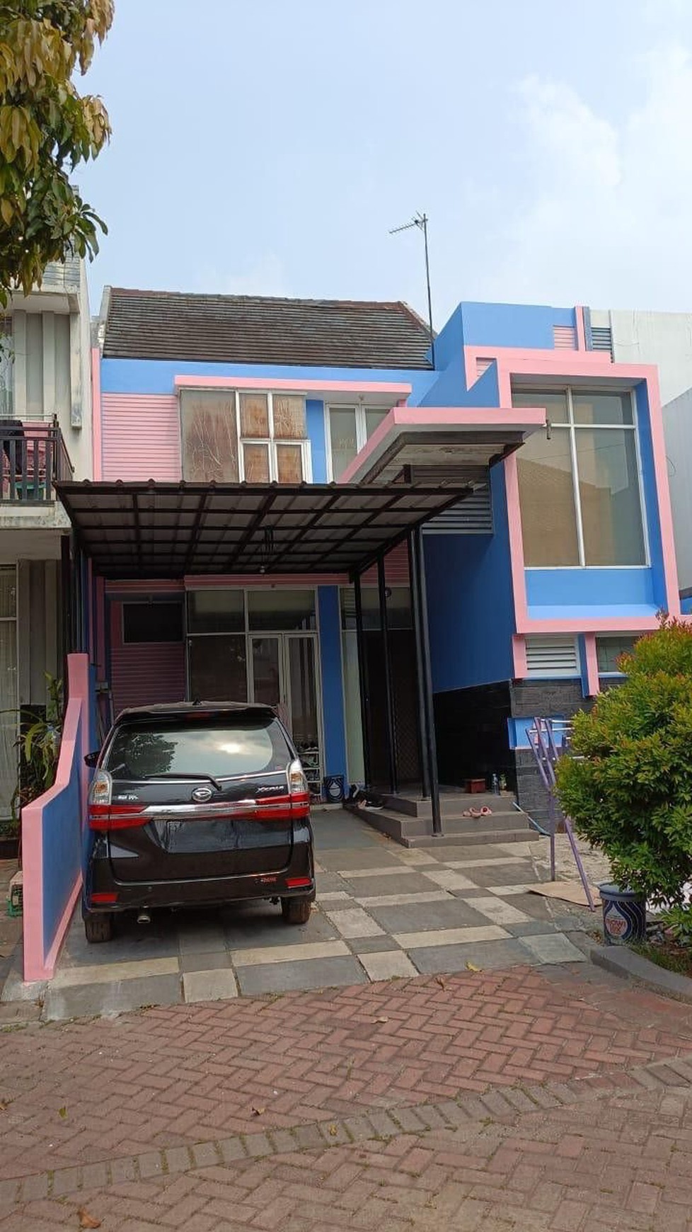 Rumah Renovasi  Royal Serpong Village Belakang wtc serpong