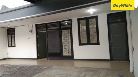 Disewakan Rumah 2 lantai di Simpang Darmo Permai Selatan Surabaya