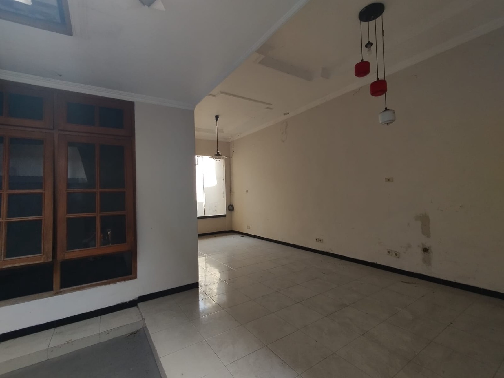 Disewakan Rumah Tinggal Lokasi Dekat Pasar Kolombo