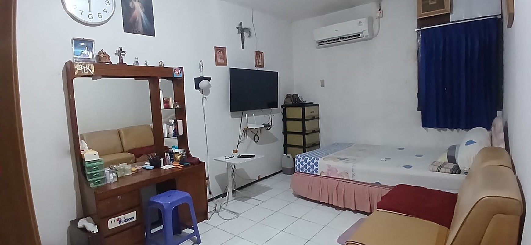 Rumah Pinggir jalan cocok untuk bisnis, di Jl Tarian Raya Timur, Kelapa Gading