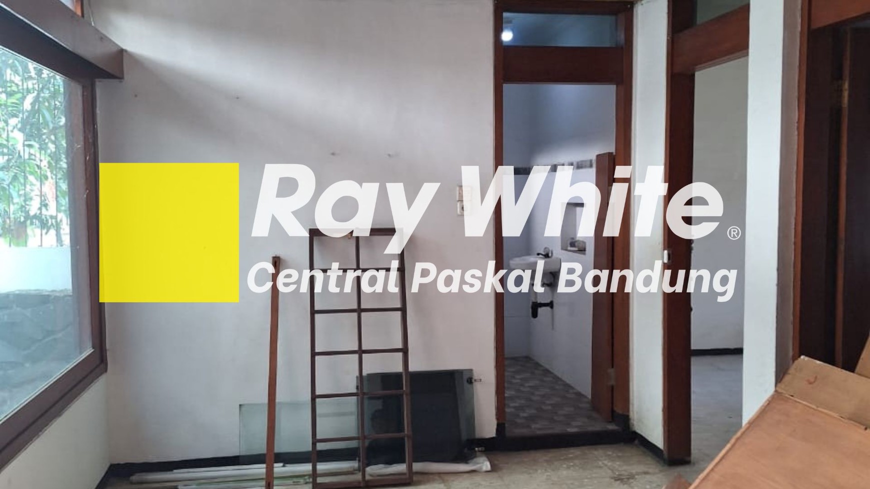 Rumah di Sayap Riau Kota Bandung