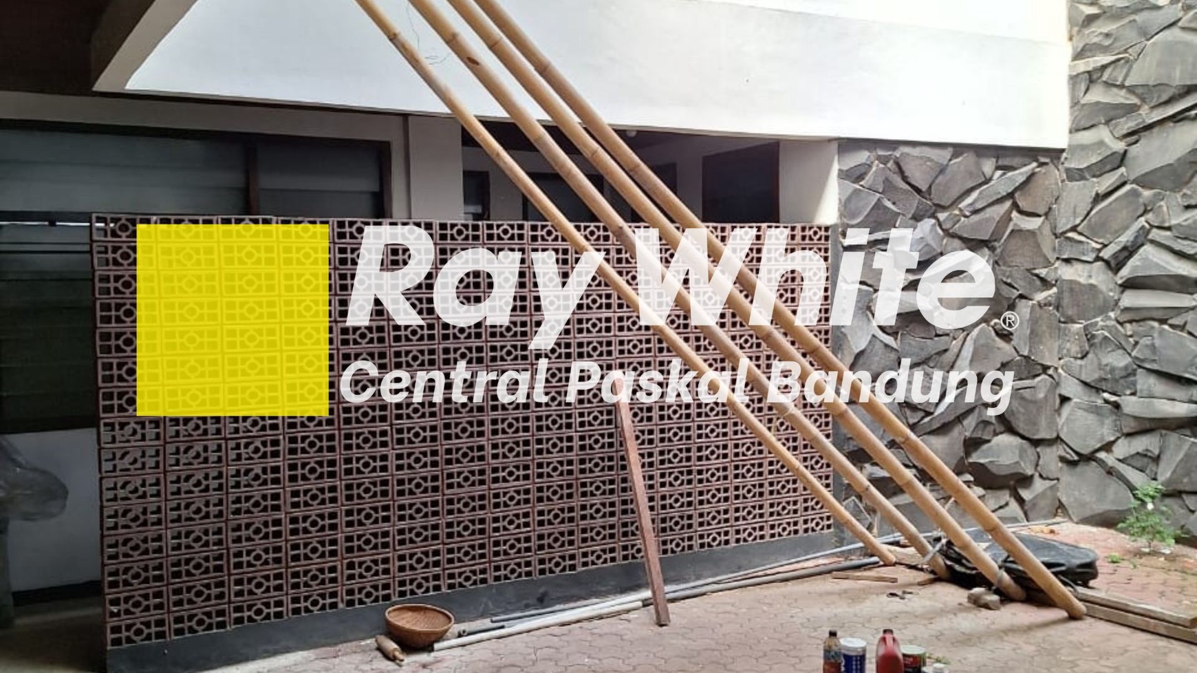 Rumah di Sayap Riau Kota Bandung