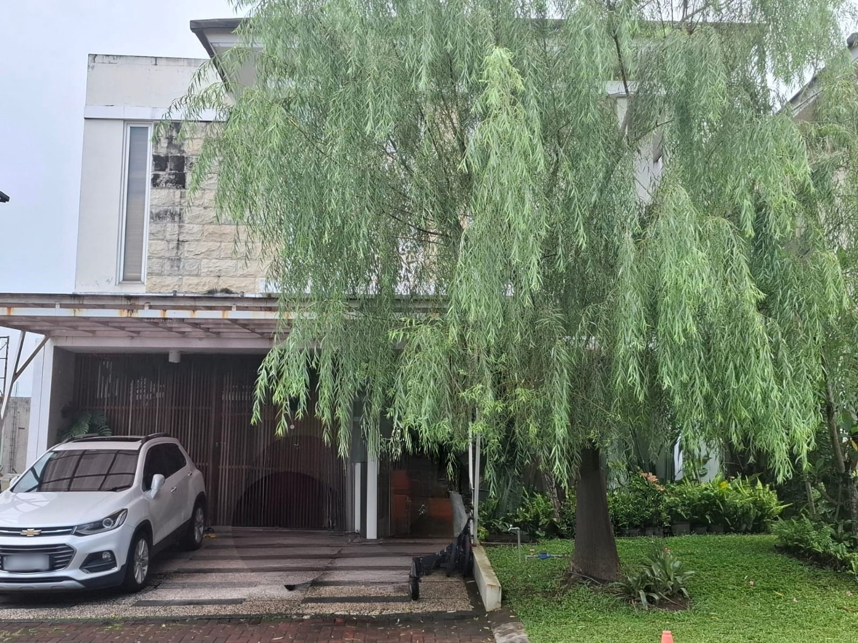 Rumah Mewah Dalam Perumahan Green Hills Residence Ngaglik Sleman