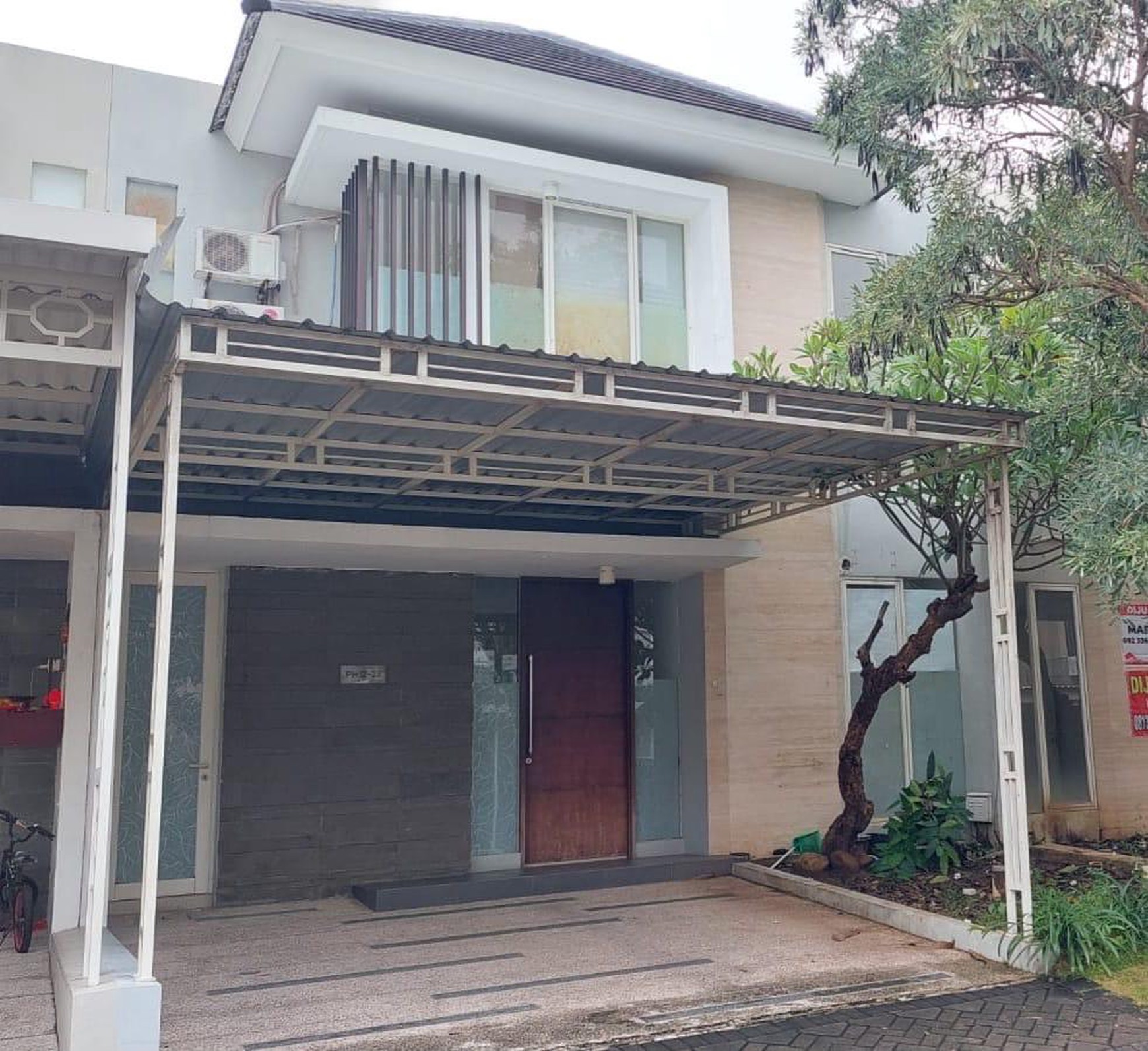 Rumah Keluarga Disewakan di Surabaya Barat - Lokasi Aman & Tenang