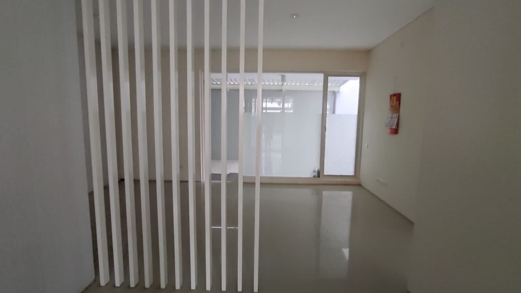 Rumah Keluarga Disewakan di Surabaya Barat - Lokasi Aman & Tenang