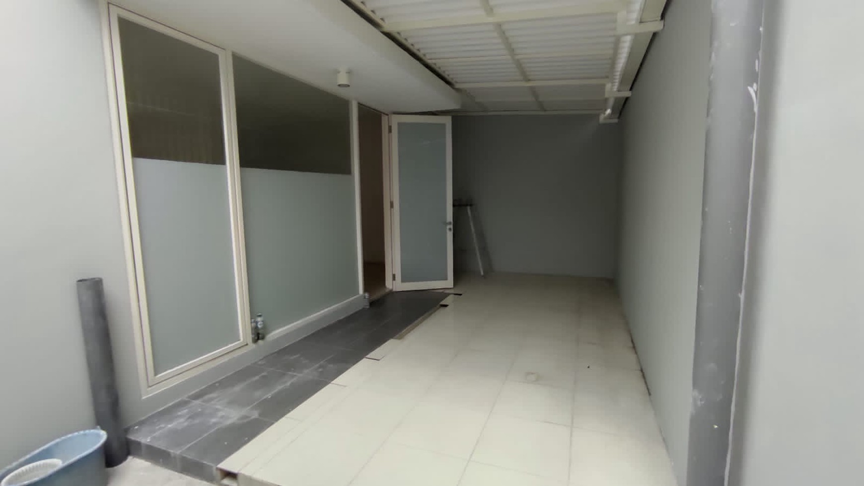 Rumah Keluarga Disewakan di Surabaya Barat - Lokasi Aman & Tenang