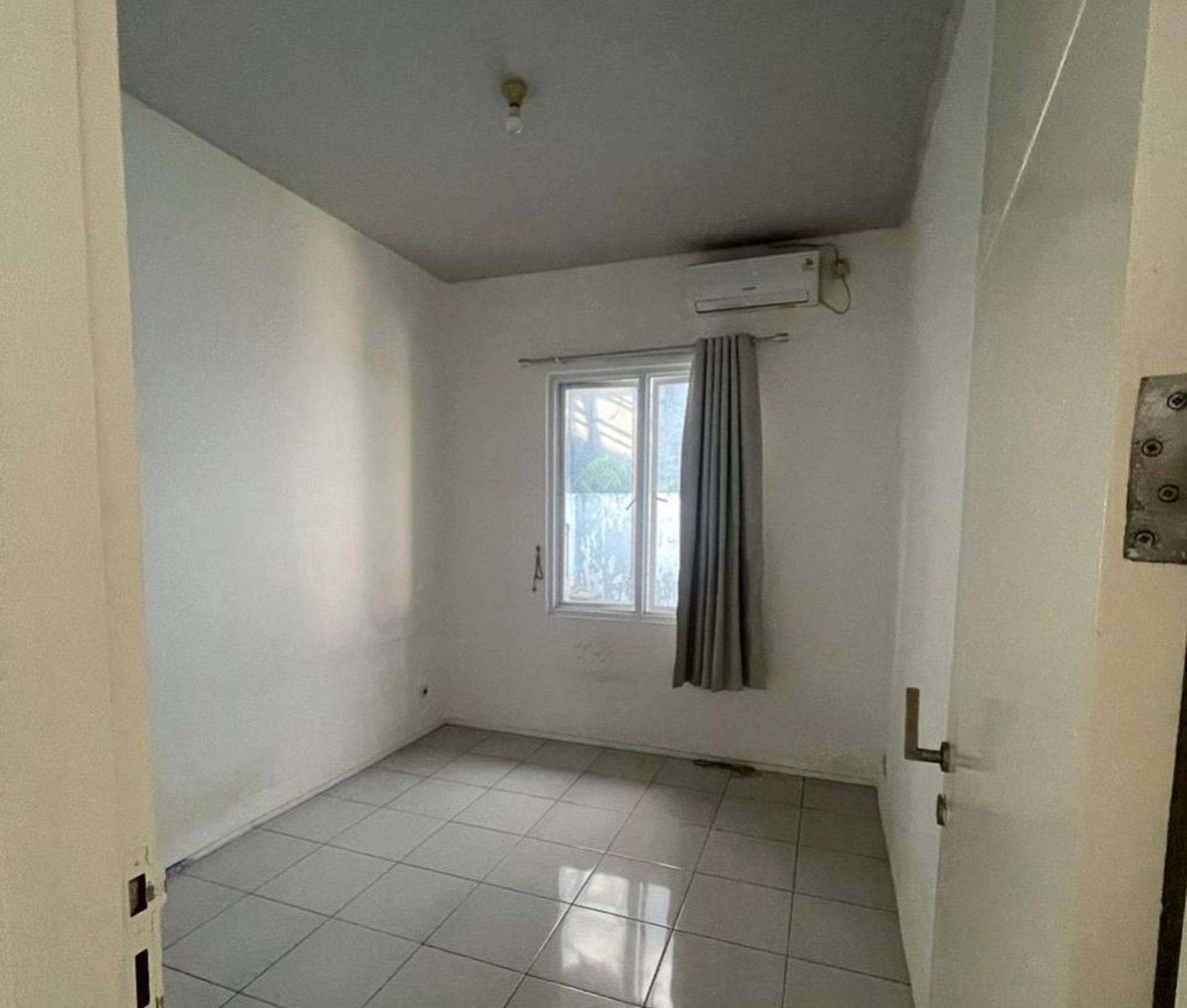 Di Jual Rumah 1 lantai di Komplek grand matoa Besar dan Bebas Banjir