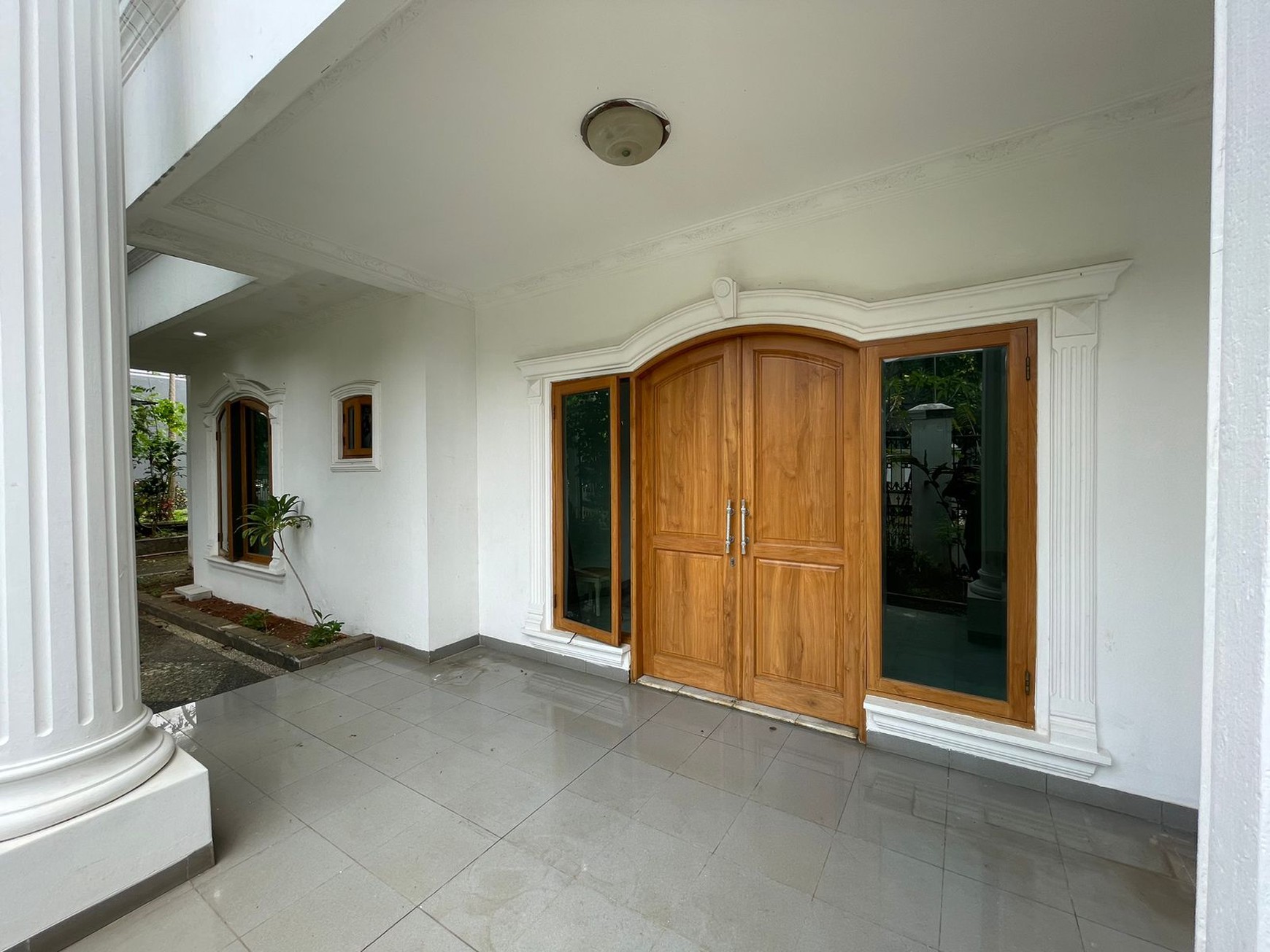 Di Jual Rumah 2lantai... di Komplek Perumahan Puri Cinere, Besar dan Bebas Banjir