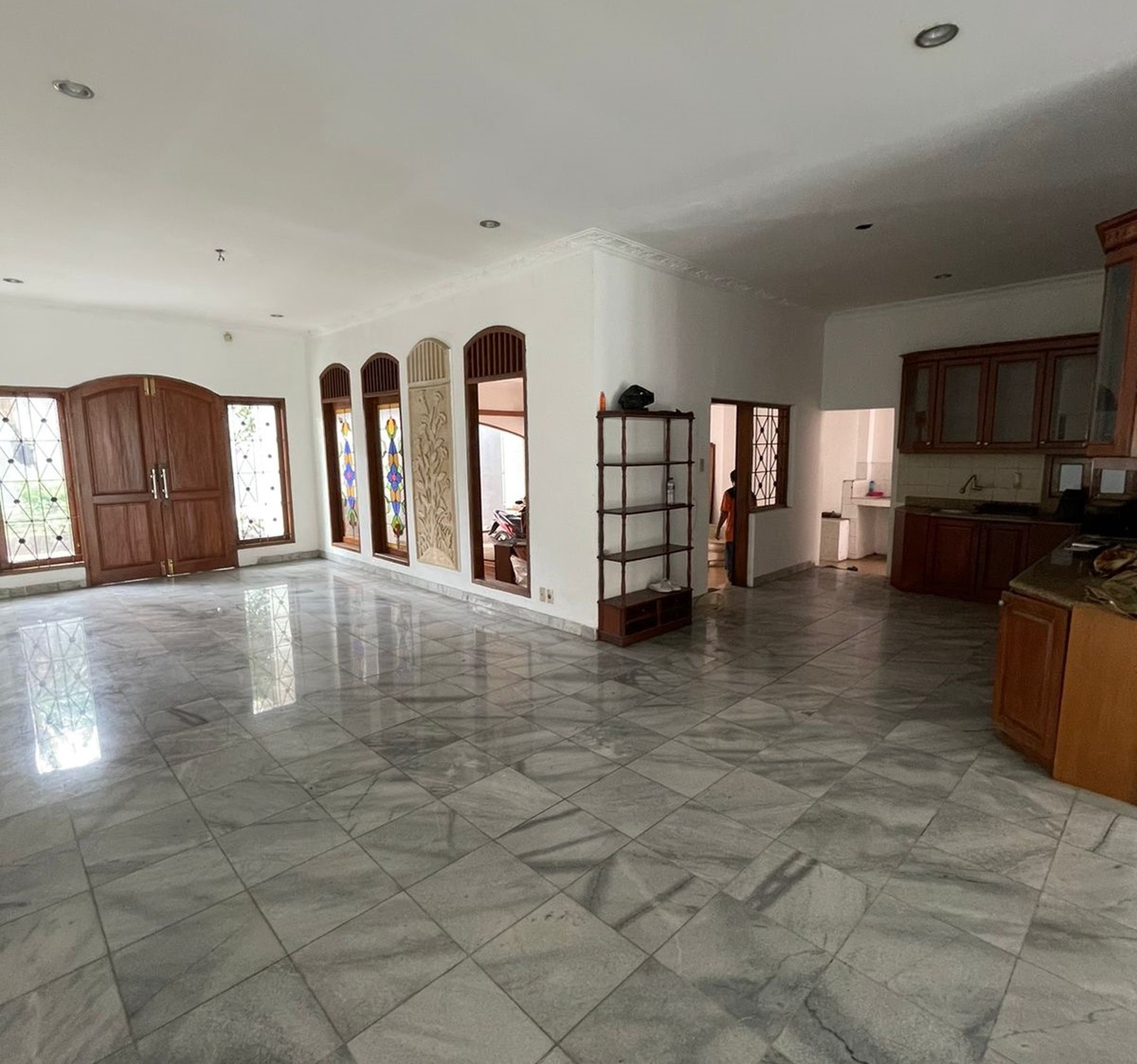 Di Jual Rumah 2lantai... di Komplek Perumahan Puri Cinere, Besar dan Bebas Banjir