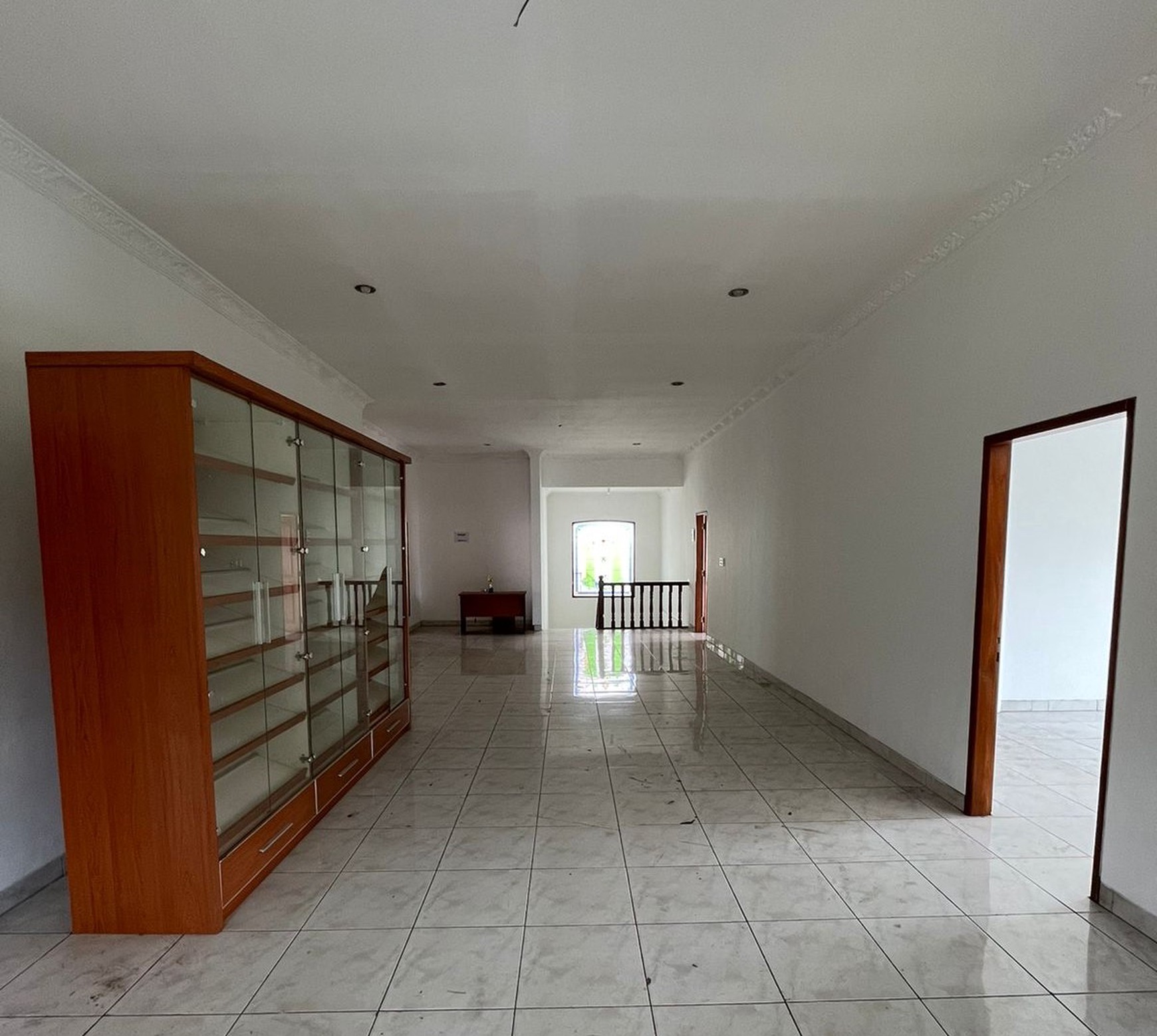 Di Jual Rumah 2lantai... di Komplek Perumahan Puri Cinere, Besar dan Bebas Banjir
