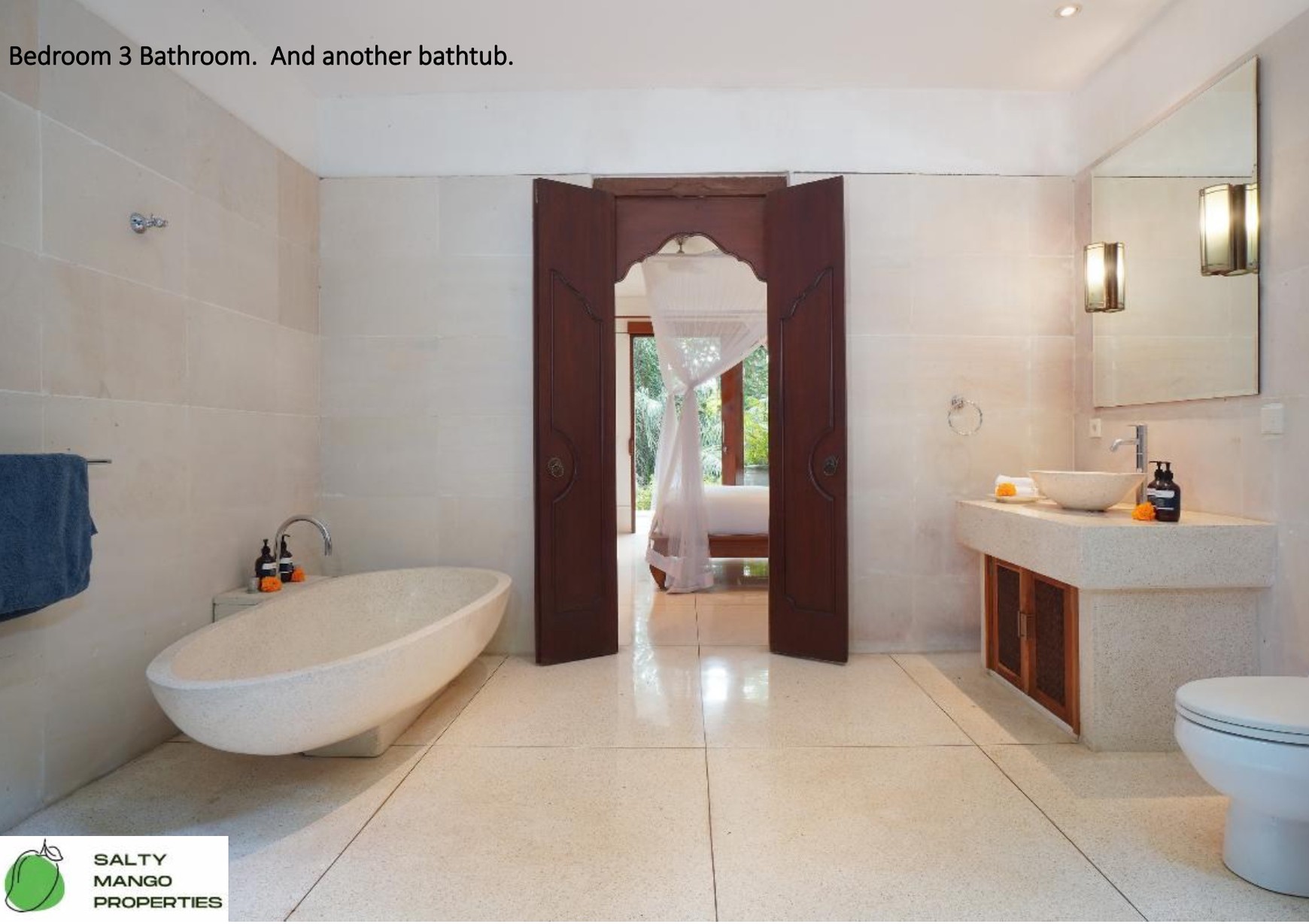 Freehold - Timeless Luxury Villa Estate Overlooking the River in Cepaka, Bali