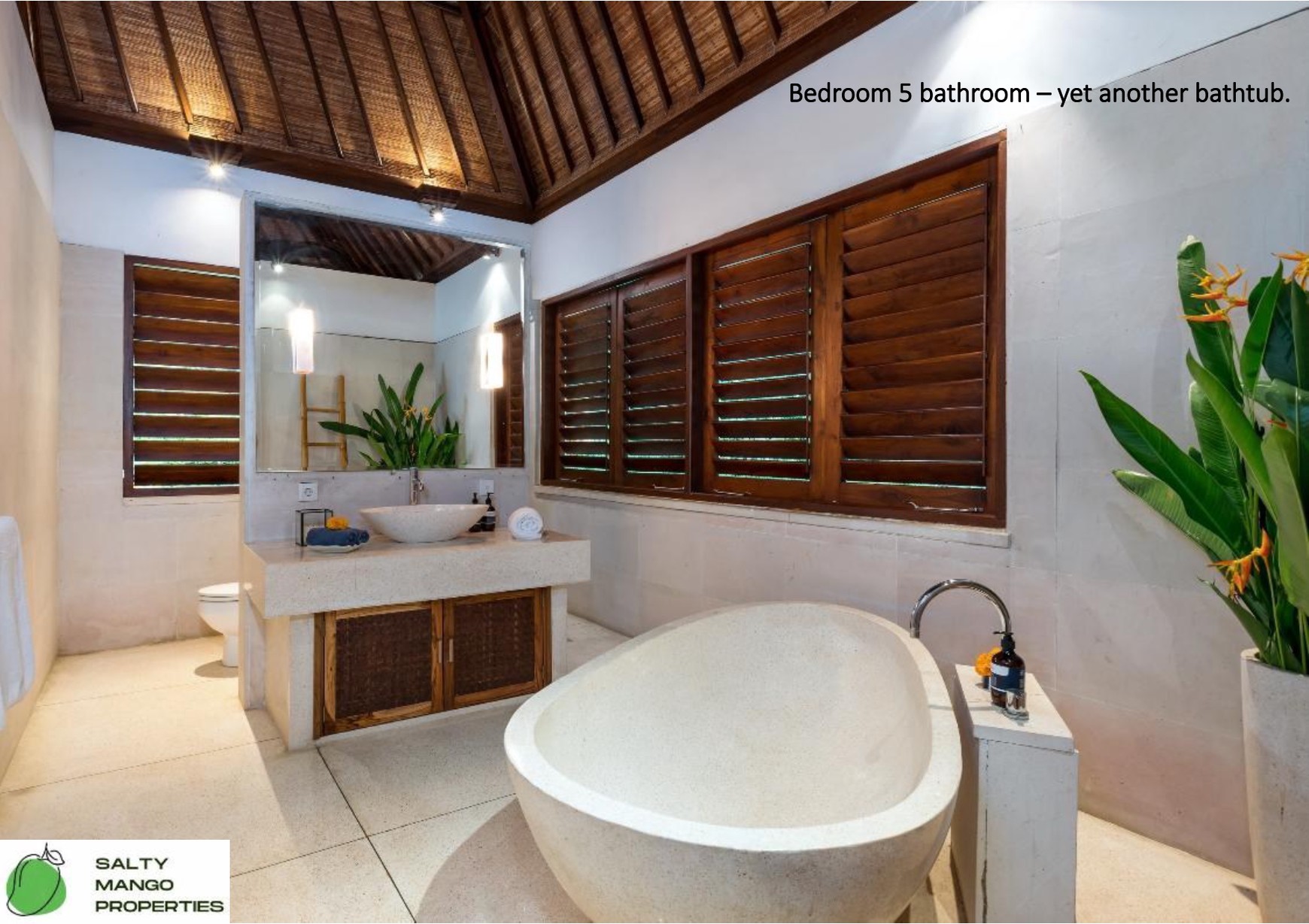 Freehold - Timeless Luxury Villa Estate Overlooking the River in Cepaka, Bali