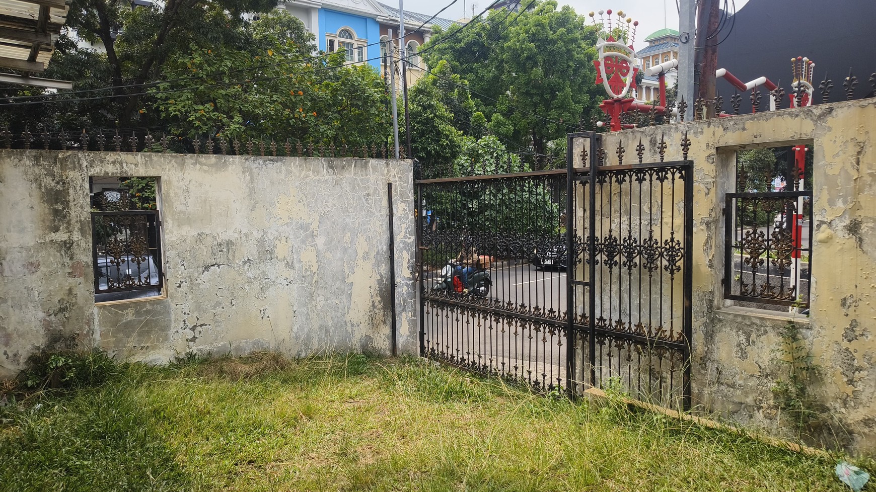 Rumah dihitung Kavling Tanah di Zona Komersil dan jarang ada