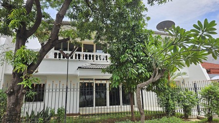 Rumah 2 lantai di Pulomas Barat