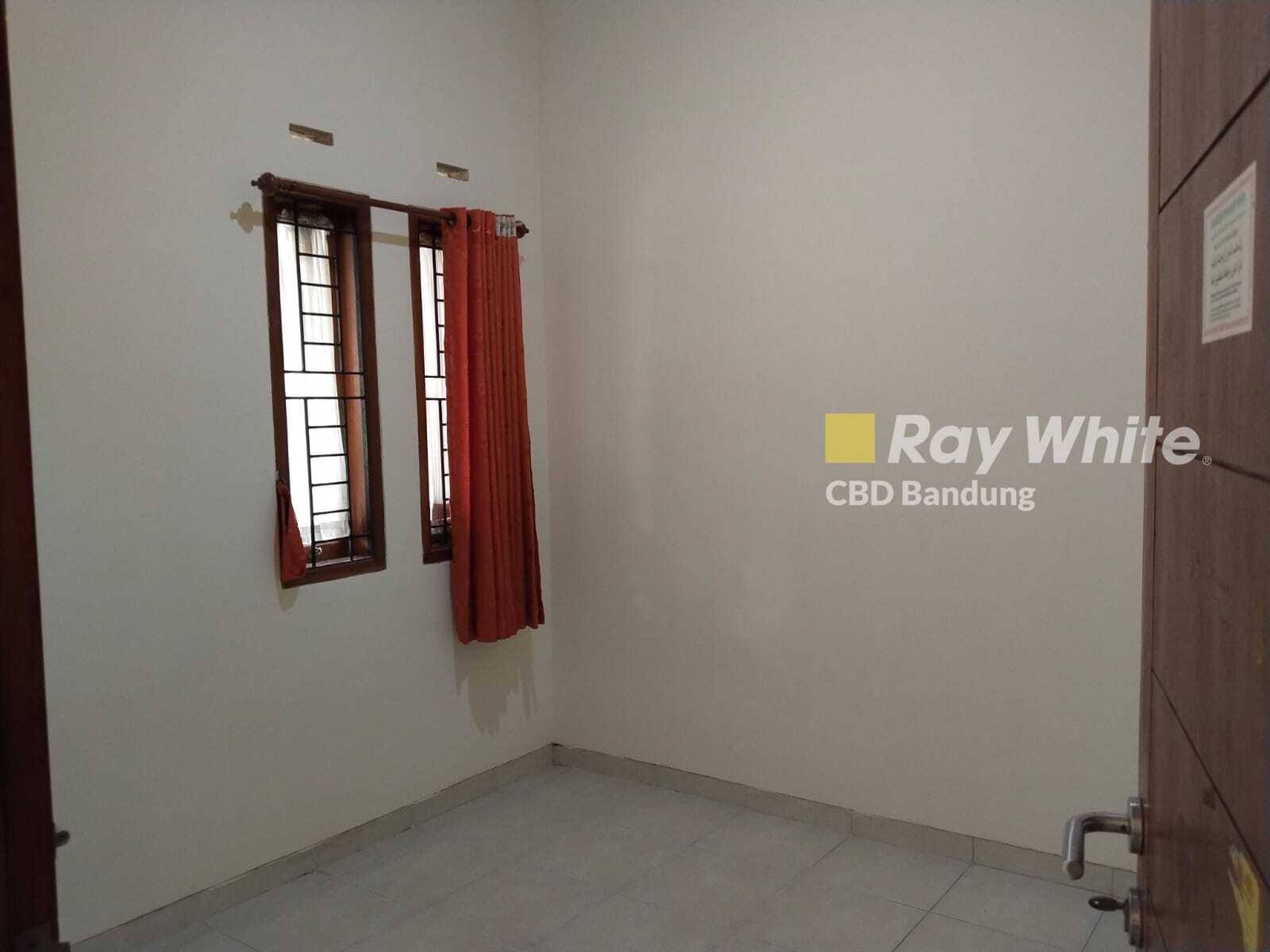 Langka Rumah terawat 1 Lantai Komplek Uber Estate, sayap AH Nasution, Ujung Berung