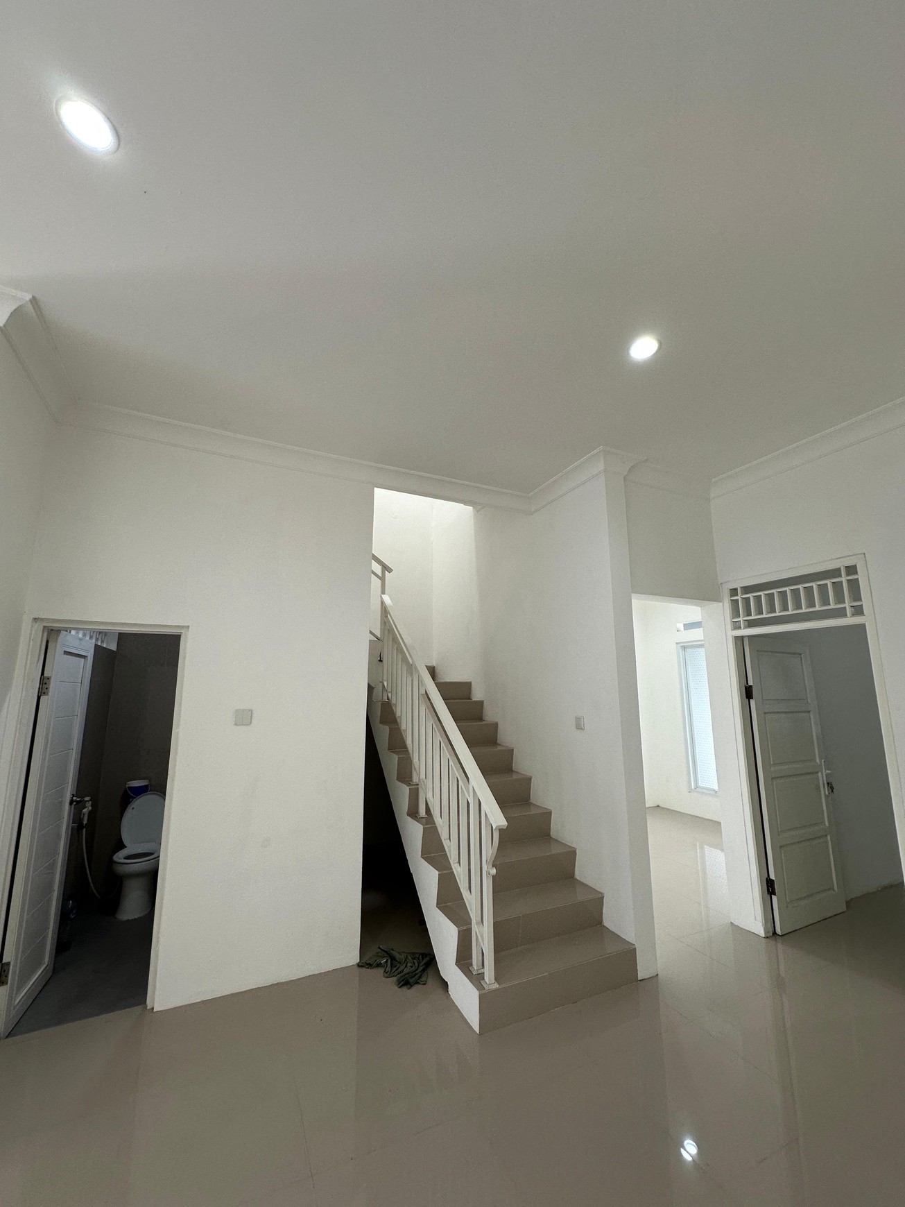 Rumah minimalis 2 lantai di Permata Hijau II