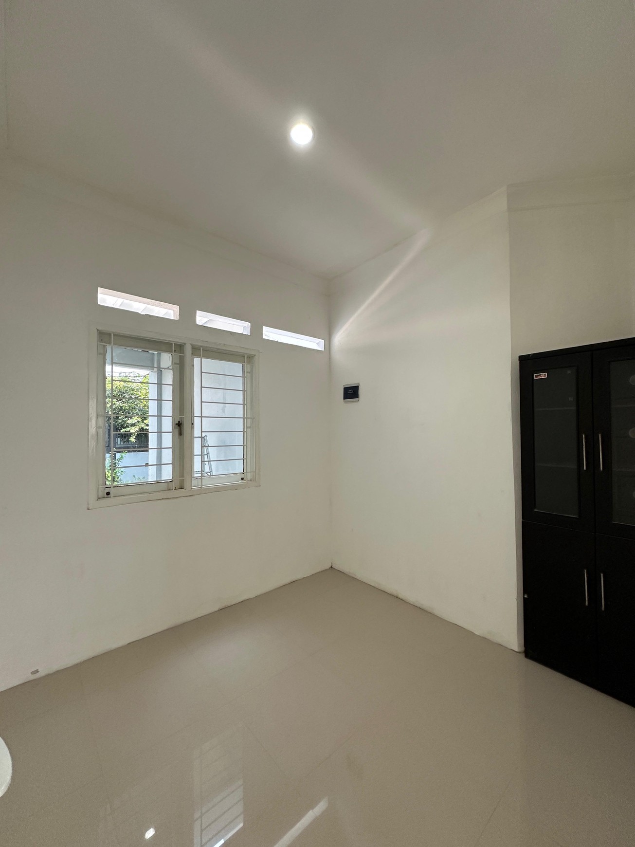 Rumah minimalis 2 lantai di Permata Hijau II