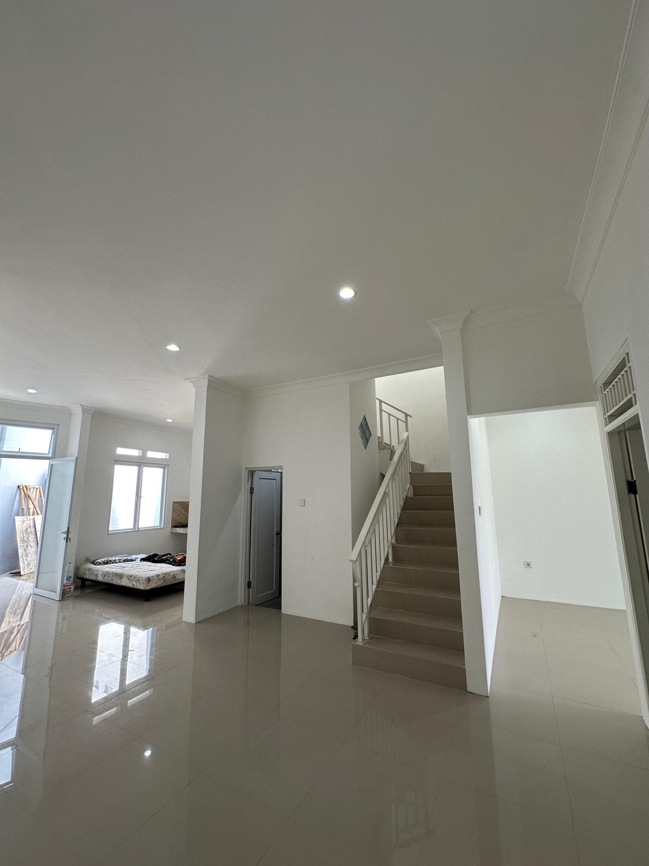 Rumah minimalis 2 lantai di Permata Hijau II