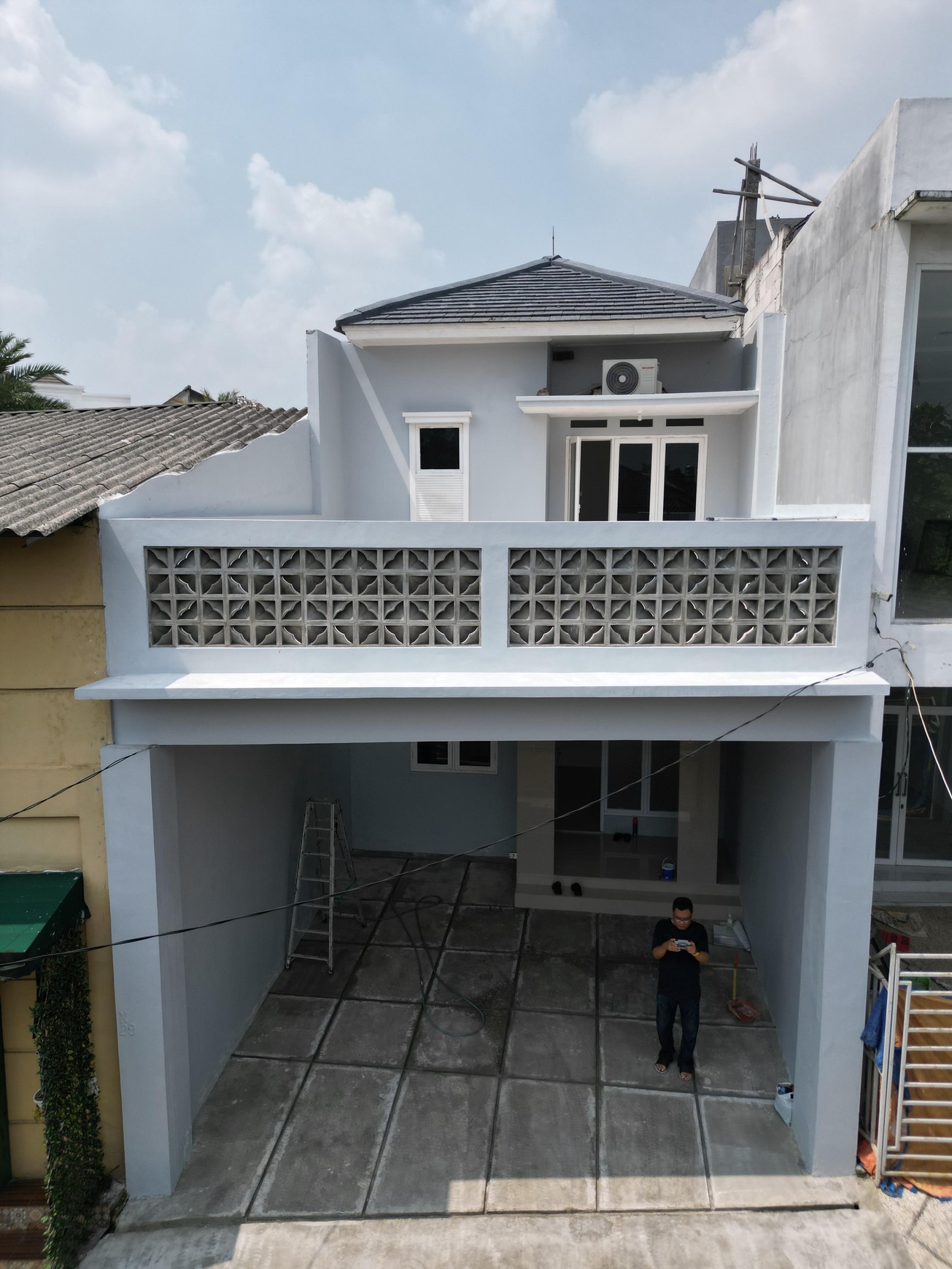 Rumah minimalis 2 lantai di Permata Hijau II