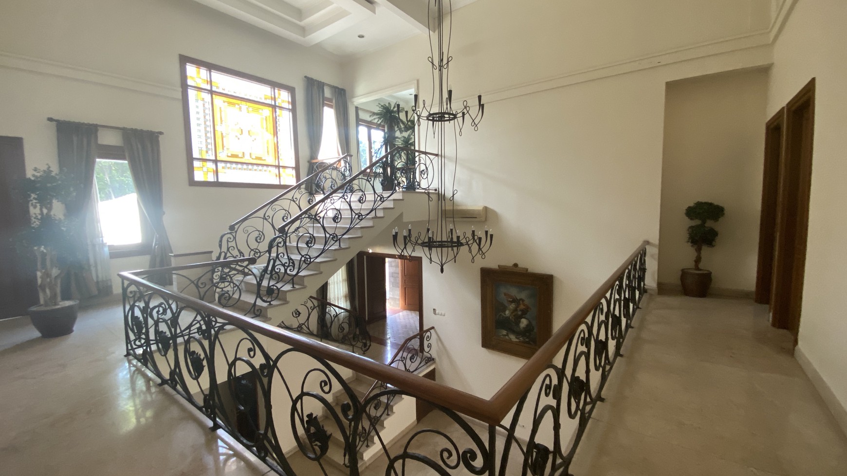 BIG AND BEAUTIFUL HOUSE AT SENAYAN AREA, JAKARTA SELATAN