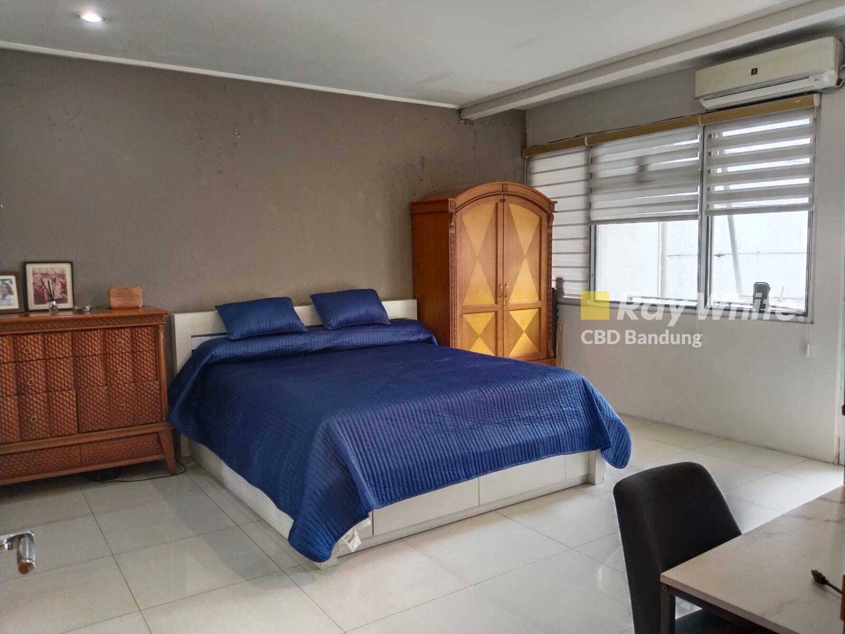 Langka Rumah 3 Lantai di Tirtasari sayap SariJadi Setra Duta