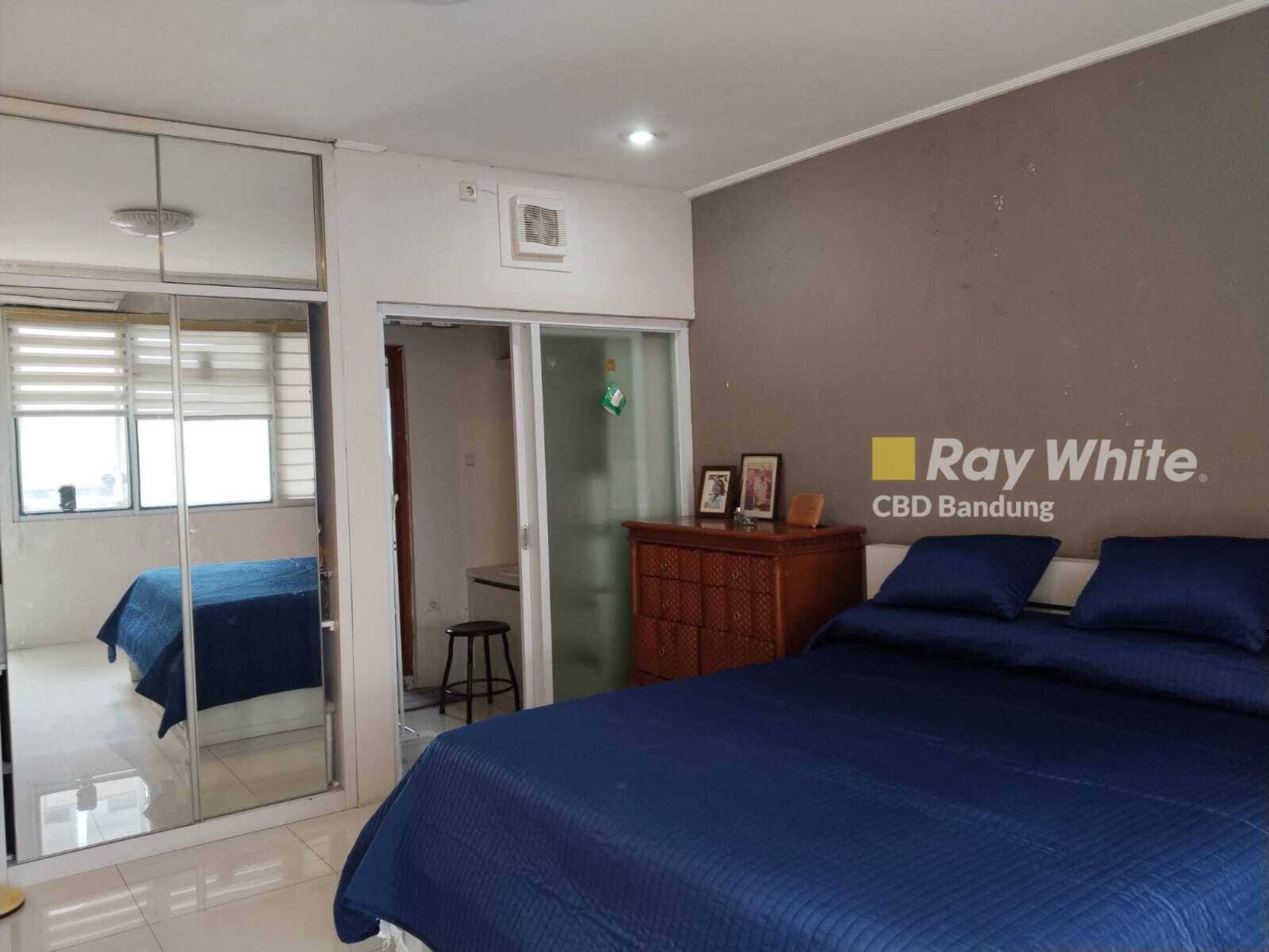 Langka Rumah 3 Lantai di Tirtasari sayap SariJadi Setra Duta