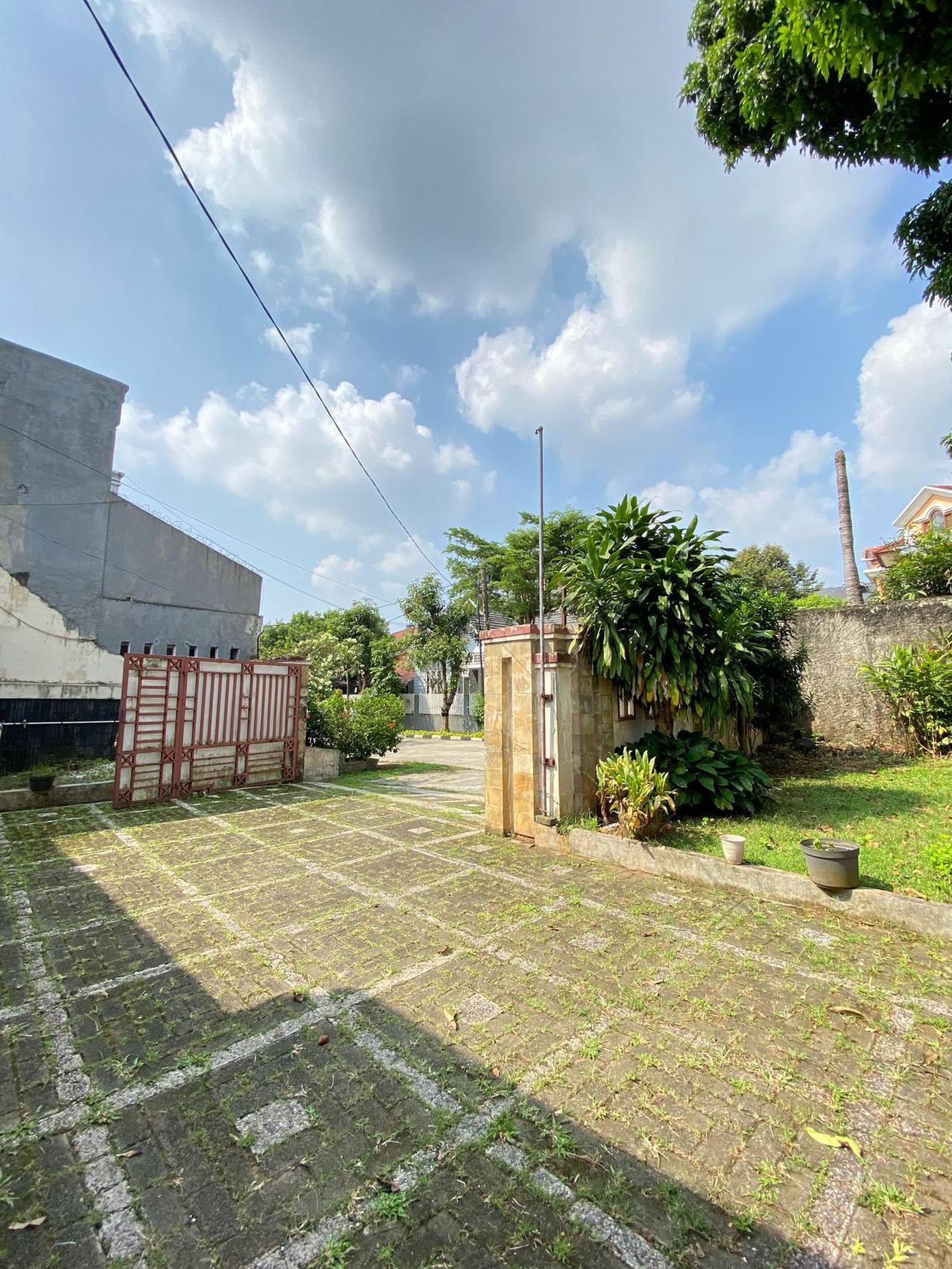 Rumah Hitung Tanah 665 m2 - di Cinere Dekat Tol & Mal