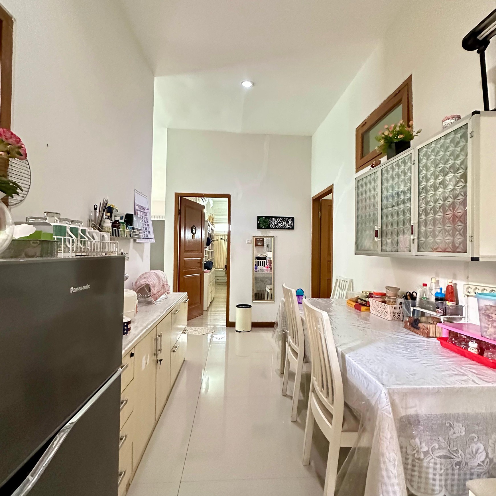Rumah 2 Lantai Siap Huni dengan Hunian Nyaman dan Asri @Pancoran, Jakarta Selatan