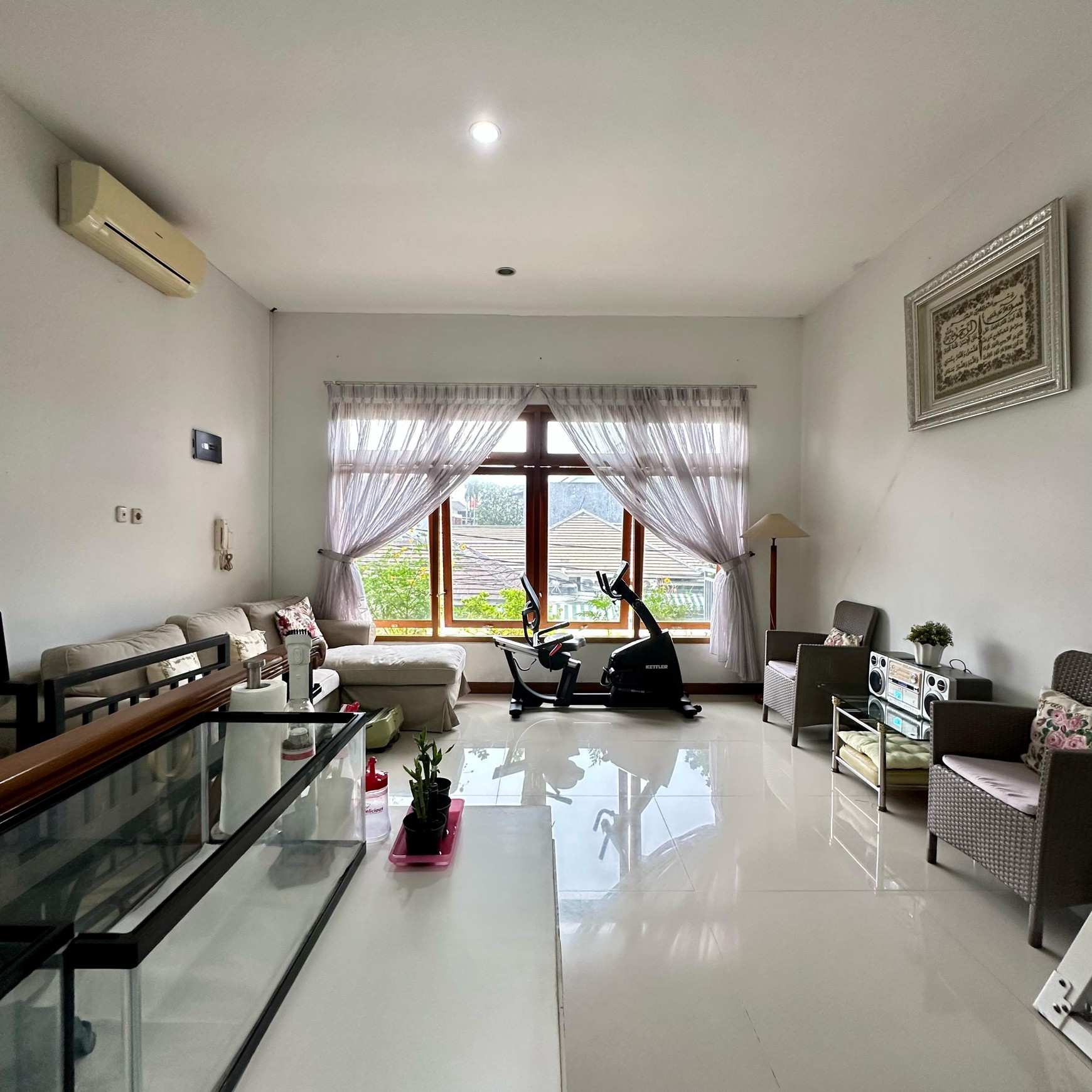 Rumah 2 Lantai Siap Huni dengan Hunian Nyaman dan Asri @Pancoran, Jakarta Selatan