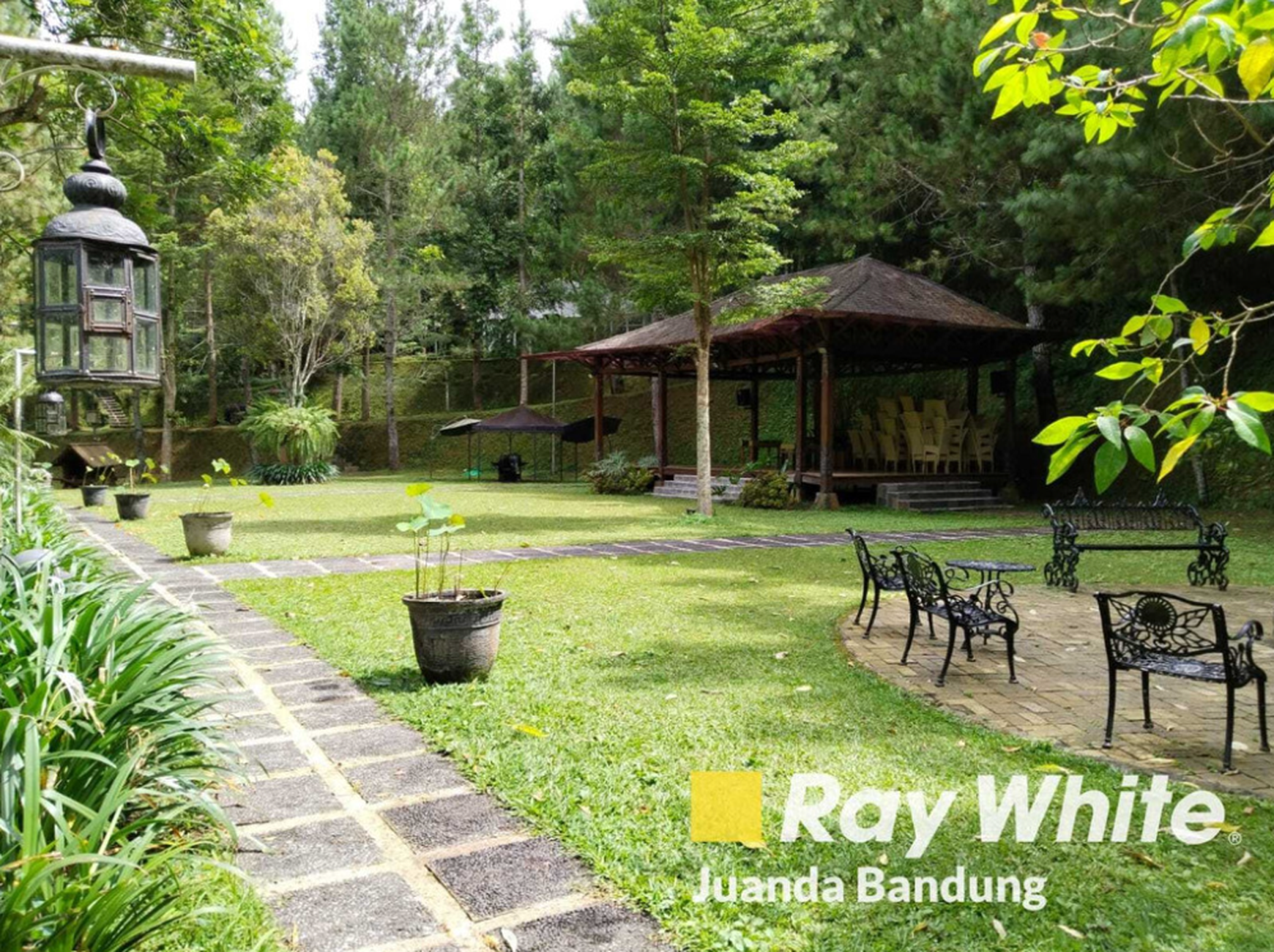 Langka! Villa resort aktif di Maribaya Lembang sangat Asri Nyaman dan menguntungkan!!
