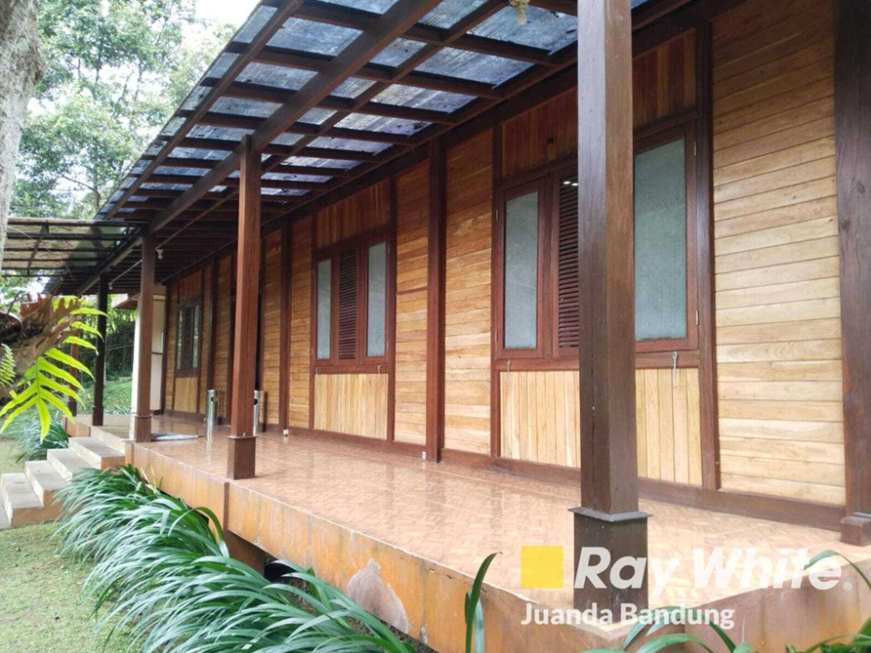 Langka! Villa resort aktif di Maribaya Lembang sangat Asri Nyaman dan menguntungkan!!