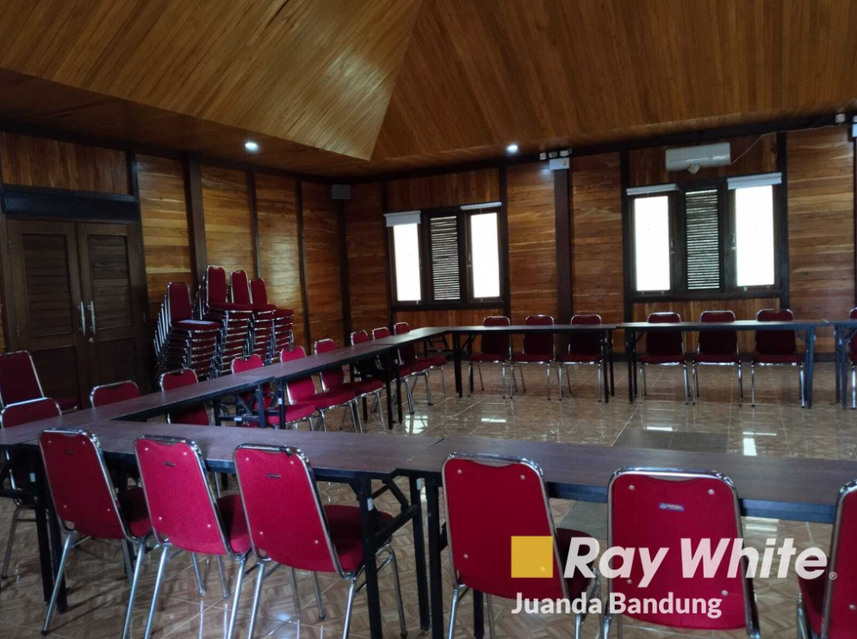 Langka! Villa resort aktif di Maribaya Lembang sangat Asri Nyaman dan menguntungkan!!