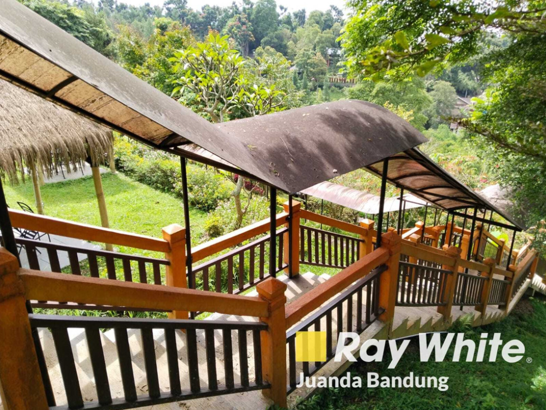 Langka! Villa resort aktif di Maribaya Lembang sangat Asri Nyaman dan menguntungkan!!