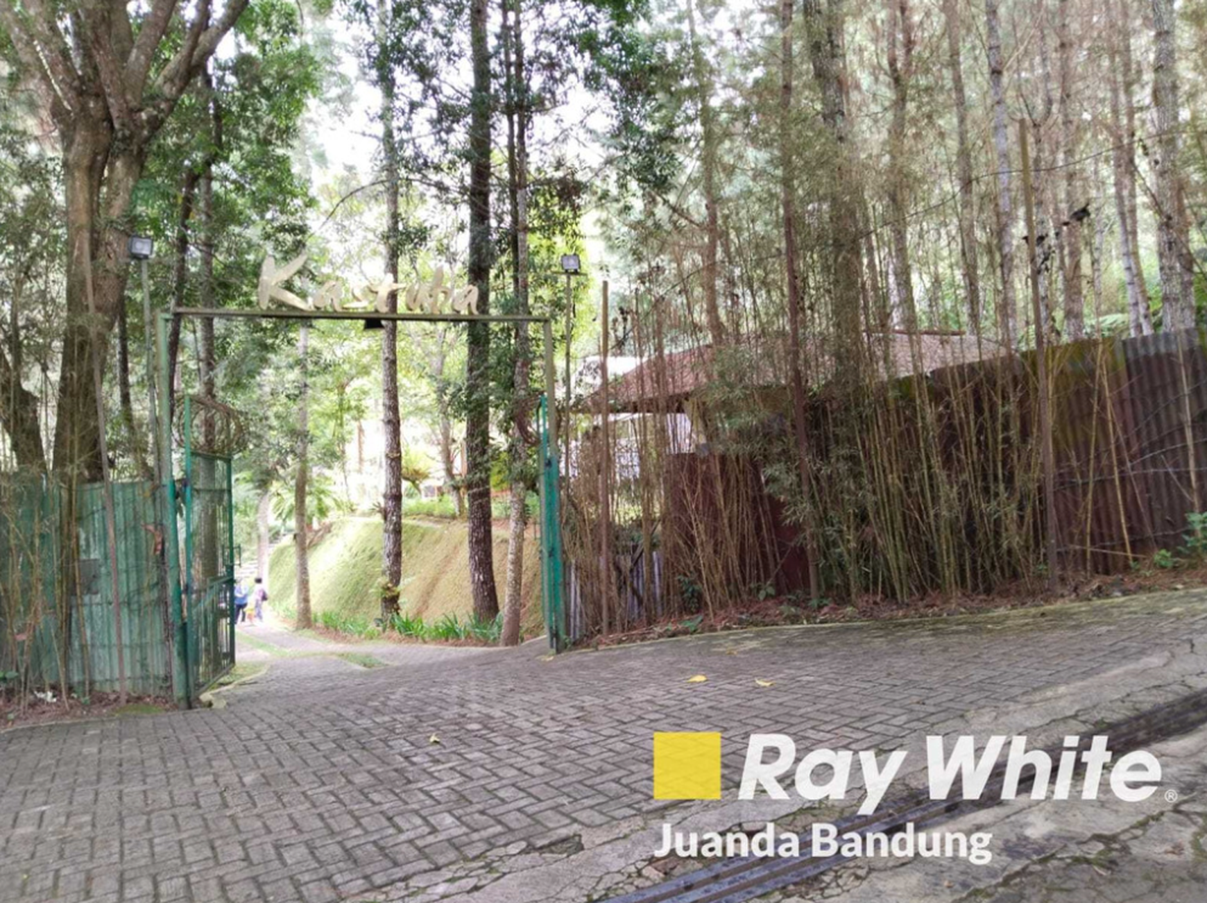 Langka! Villa resort aktif di Maribaya Lembang sangat Asri Nyaman dan menguntungkan!!