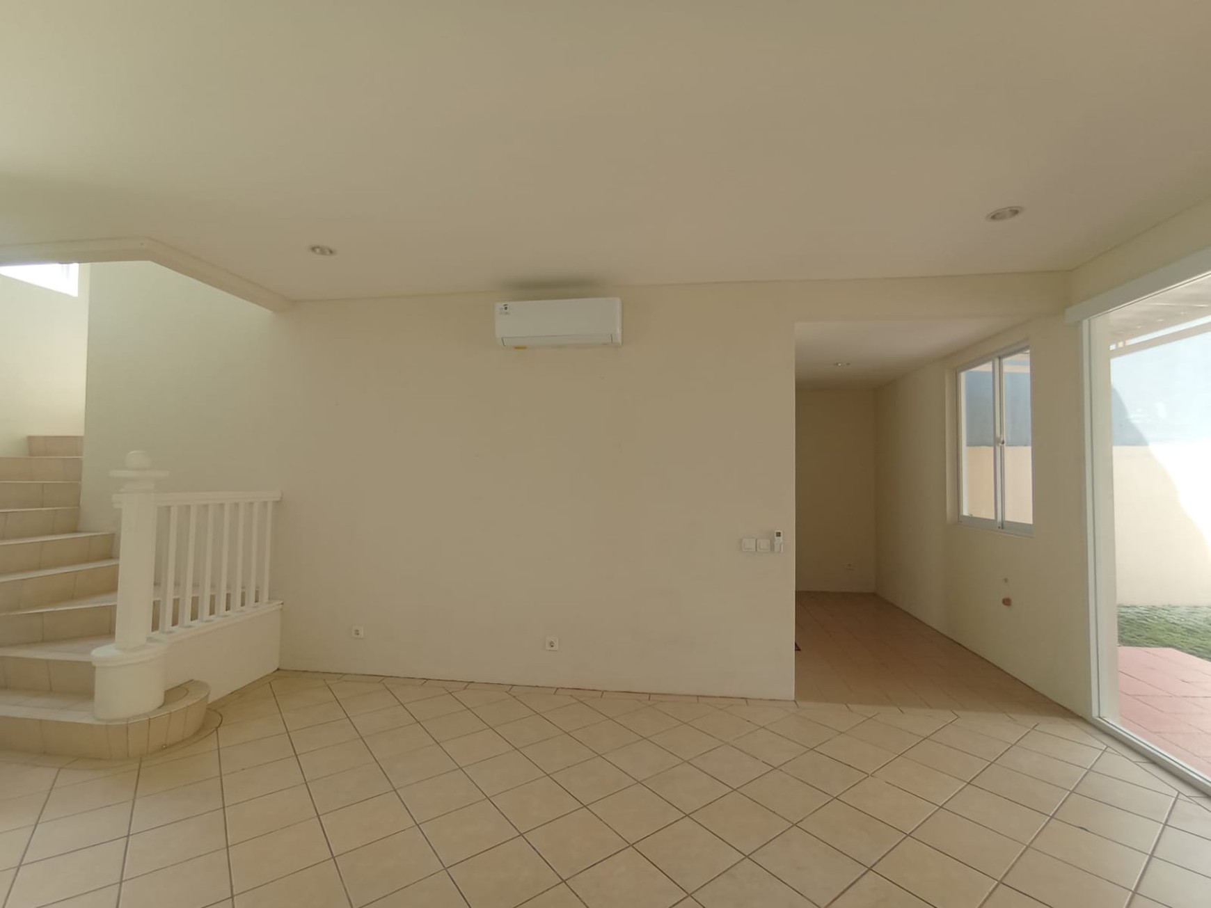 DIjual Rumah di JL. Riau Taman Imam Bonjol - Lippo Karawaci - Tangerang