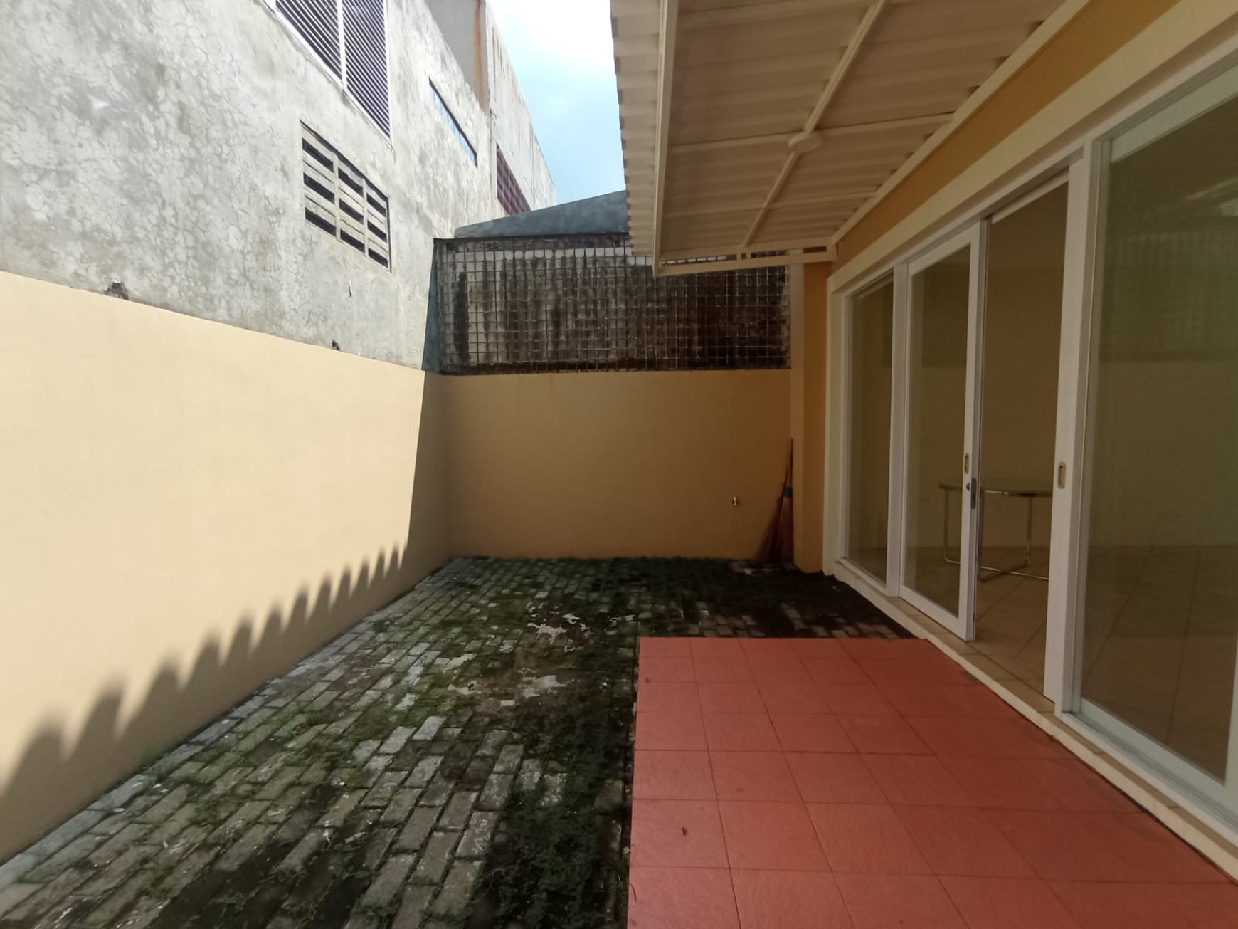 DIjual Rumah di JL. Riau Taman Imam Bonjol - Lippo Karawaci - Tangerang