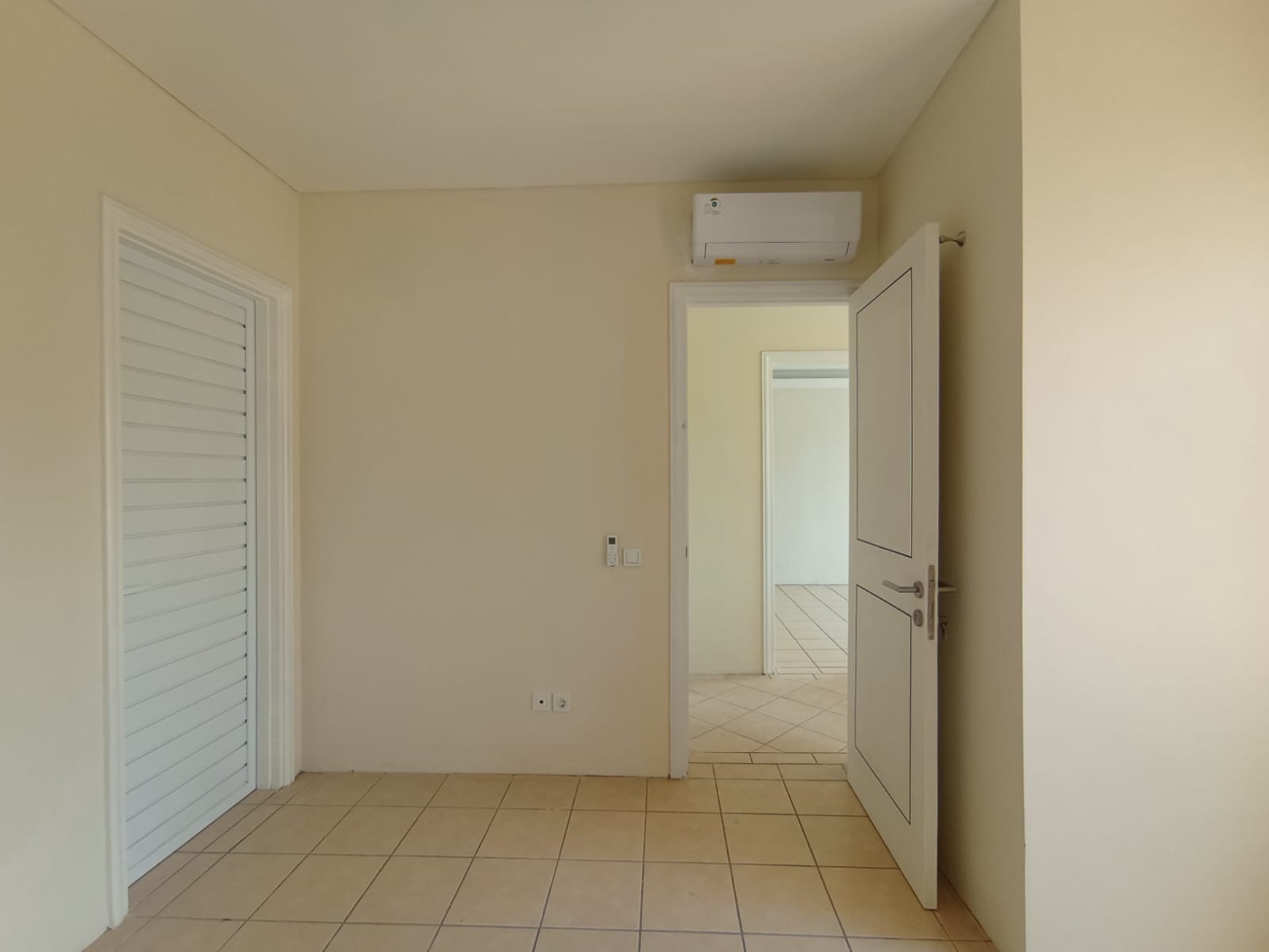 DIjual Rumah di JL. Riau Taman Imam Bonjol - Lippo Karawaci - Tangerang