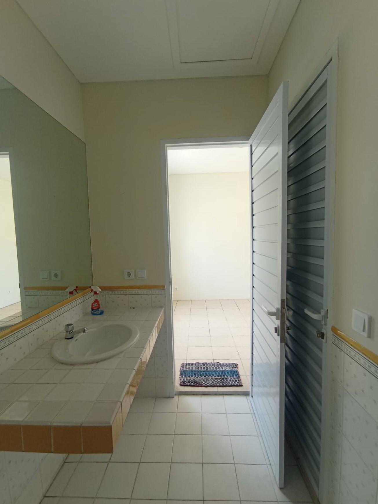 DIjual Rumah di JL. Riau Taman Imam Bonjol - Lippo Karawaci - Tangerang